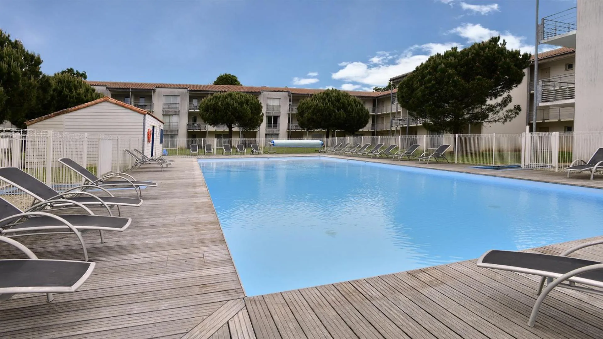 Swimming pool in Vacancéole - Le Domaine du Château - La Rochelle / Île de Ré