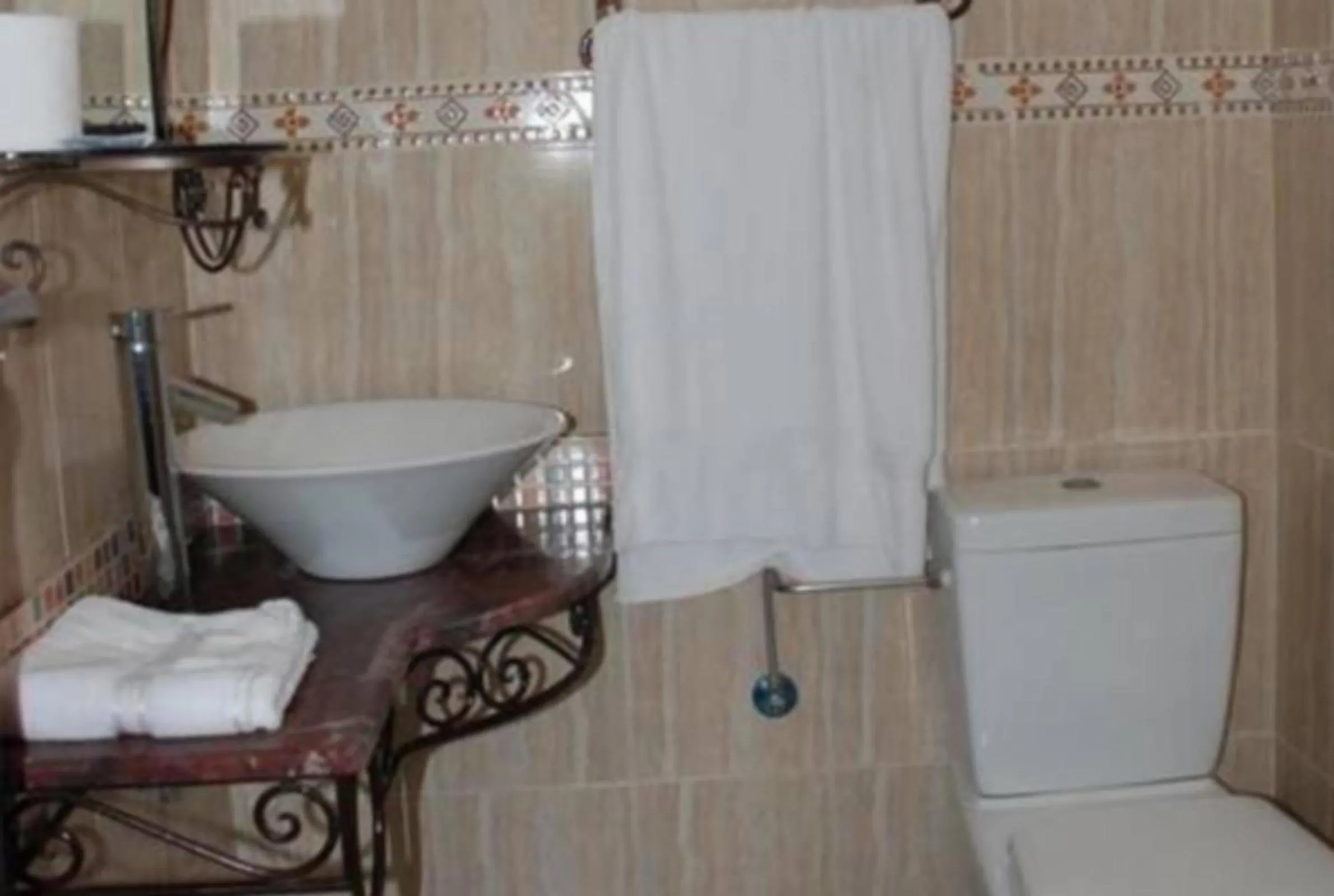 Bathroom in Hotel Safa