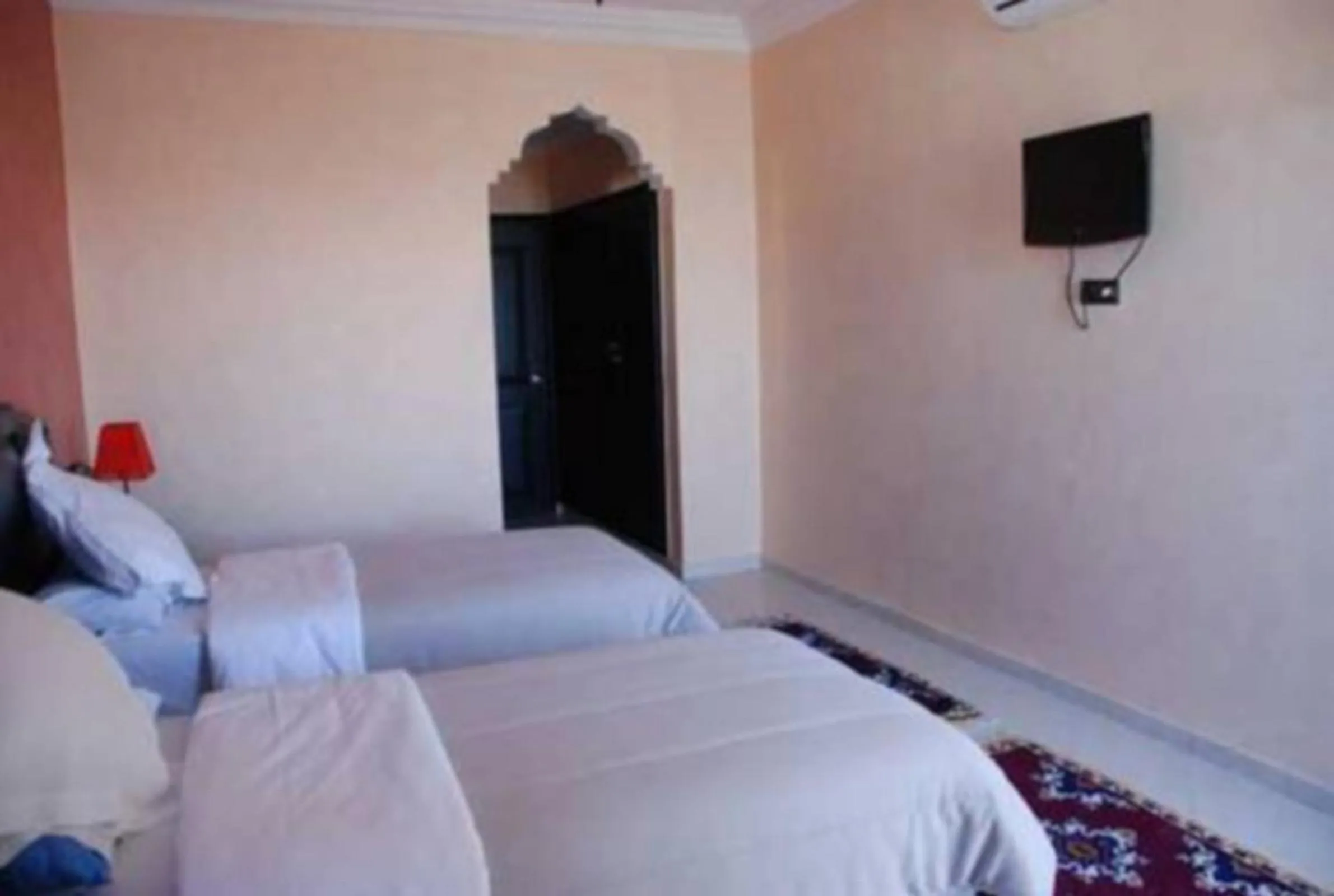 Photo of the whole room, Bed in Hotel Safa