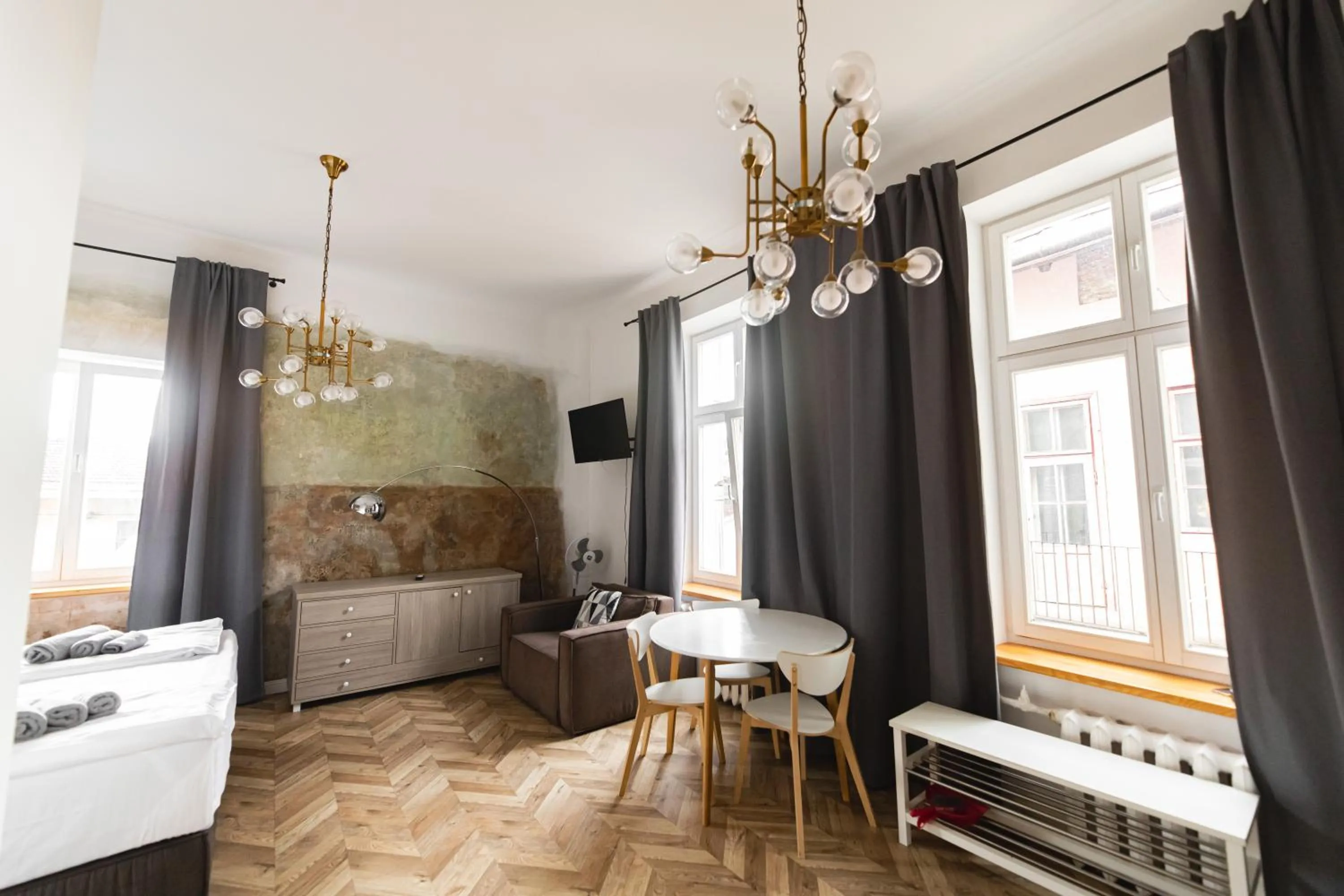 Apartments JustLvivIt at the Rynok Square