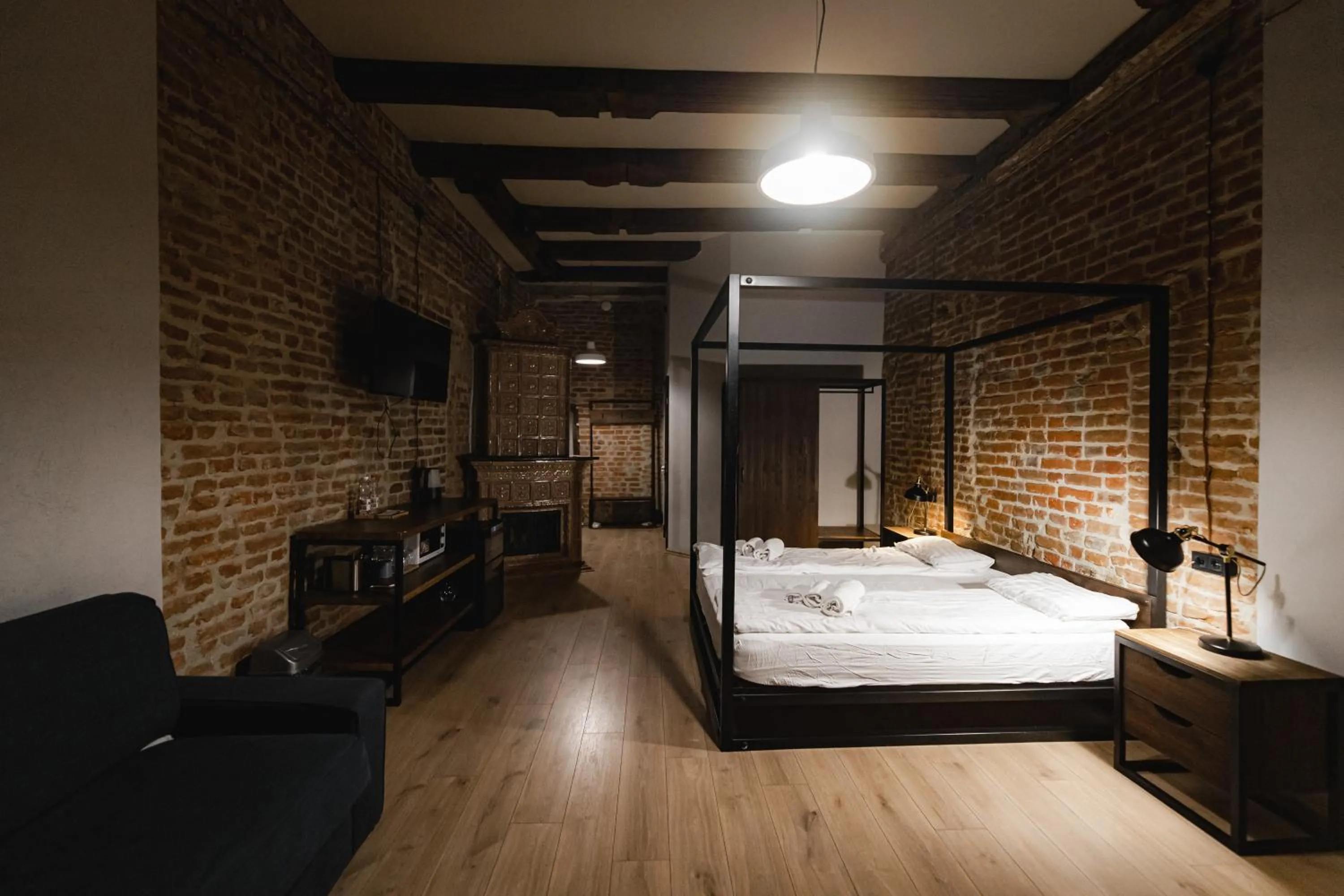 Bed in Apartments JustLvivIt at the Rynok Square