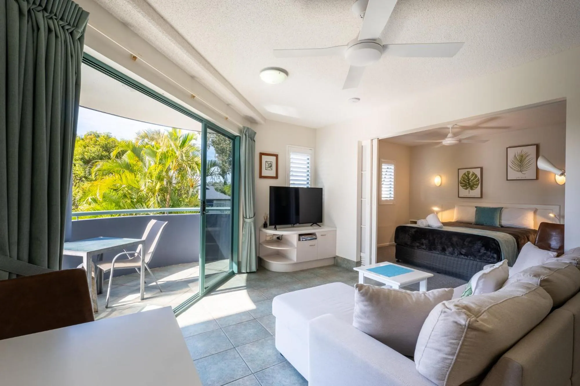 Bed in Noosa River Sandy Shores