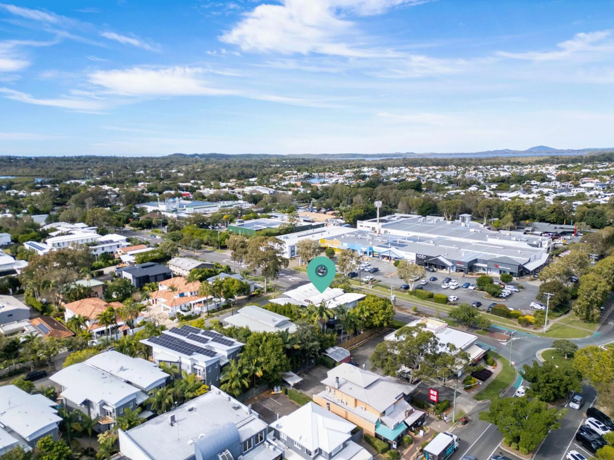 Property building in Noosa River Sandy Shores