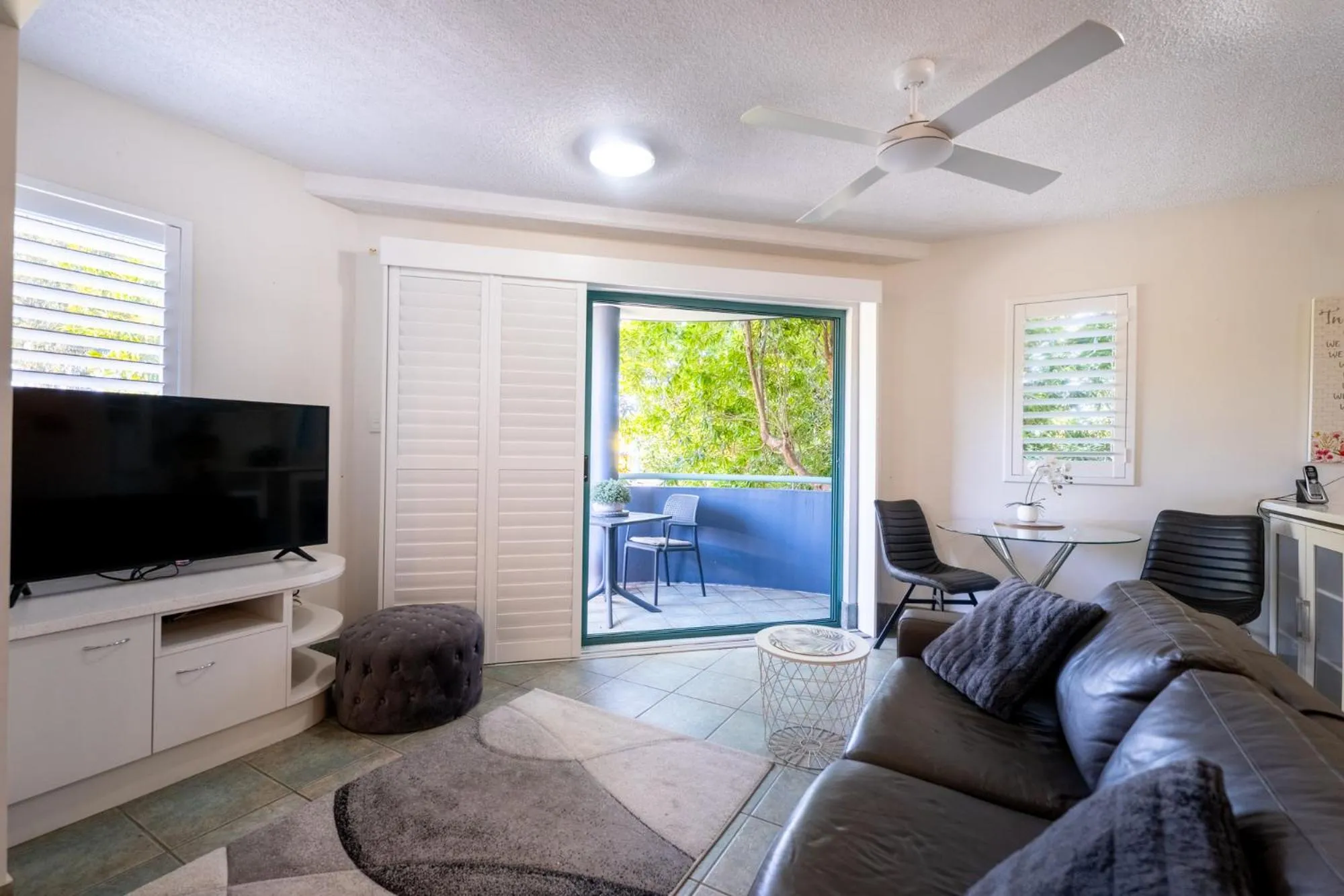 TV and multimedia in Noosa River Sandy Shores