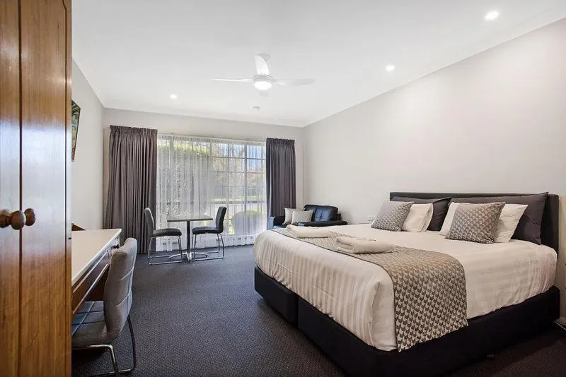 Bed in Manifold Motor Inn