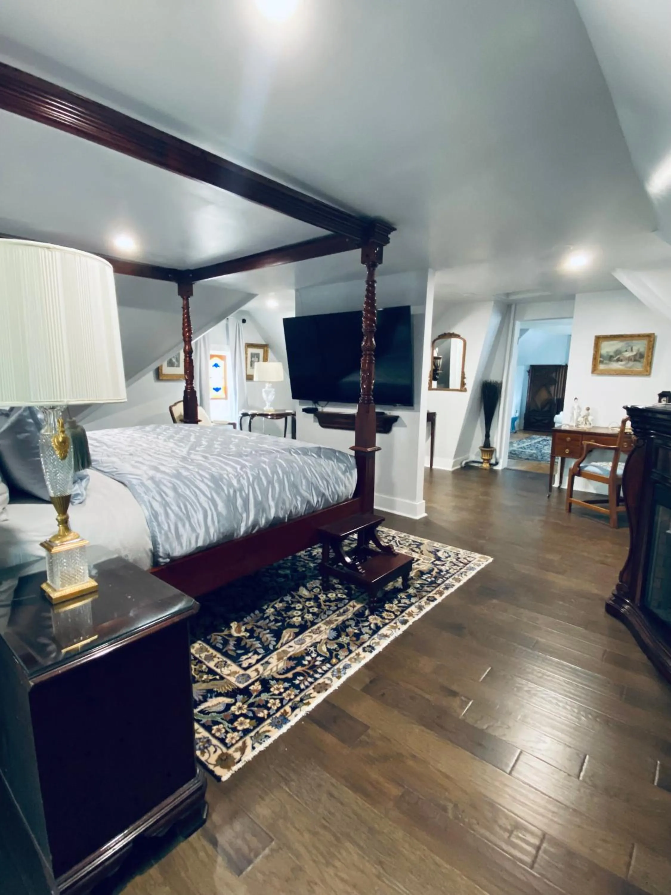 Bed in 1000 Islands Bed and Breakfast-The Bulloch House