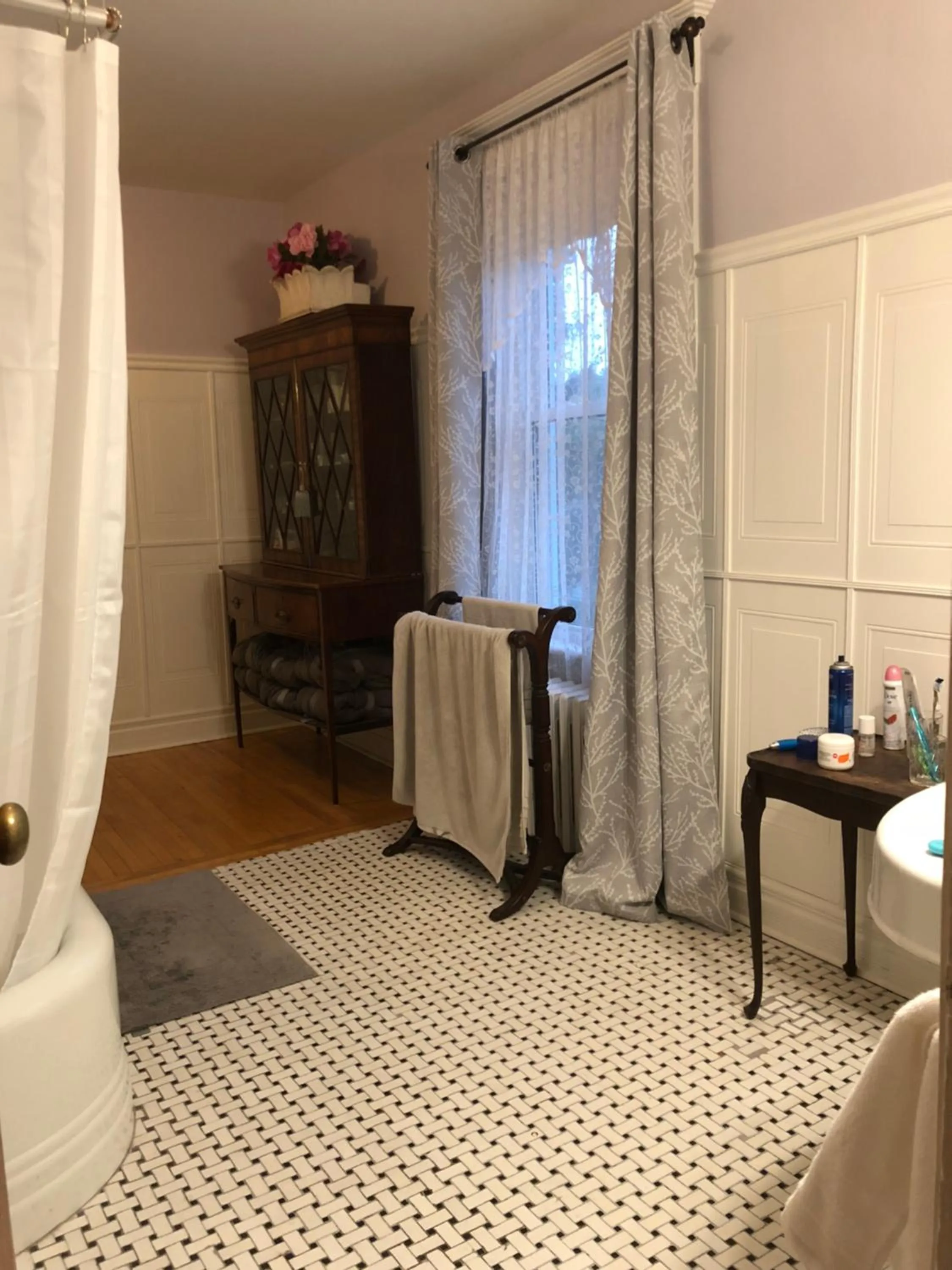 Bathroom in 1000 Islands Bed and Breakfast-The Bulloch House