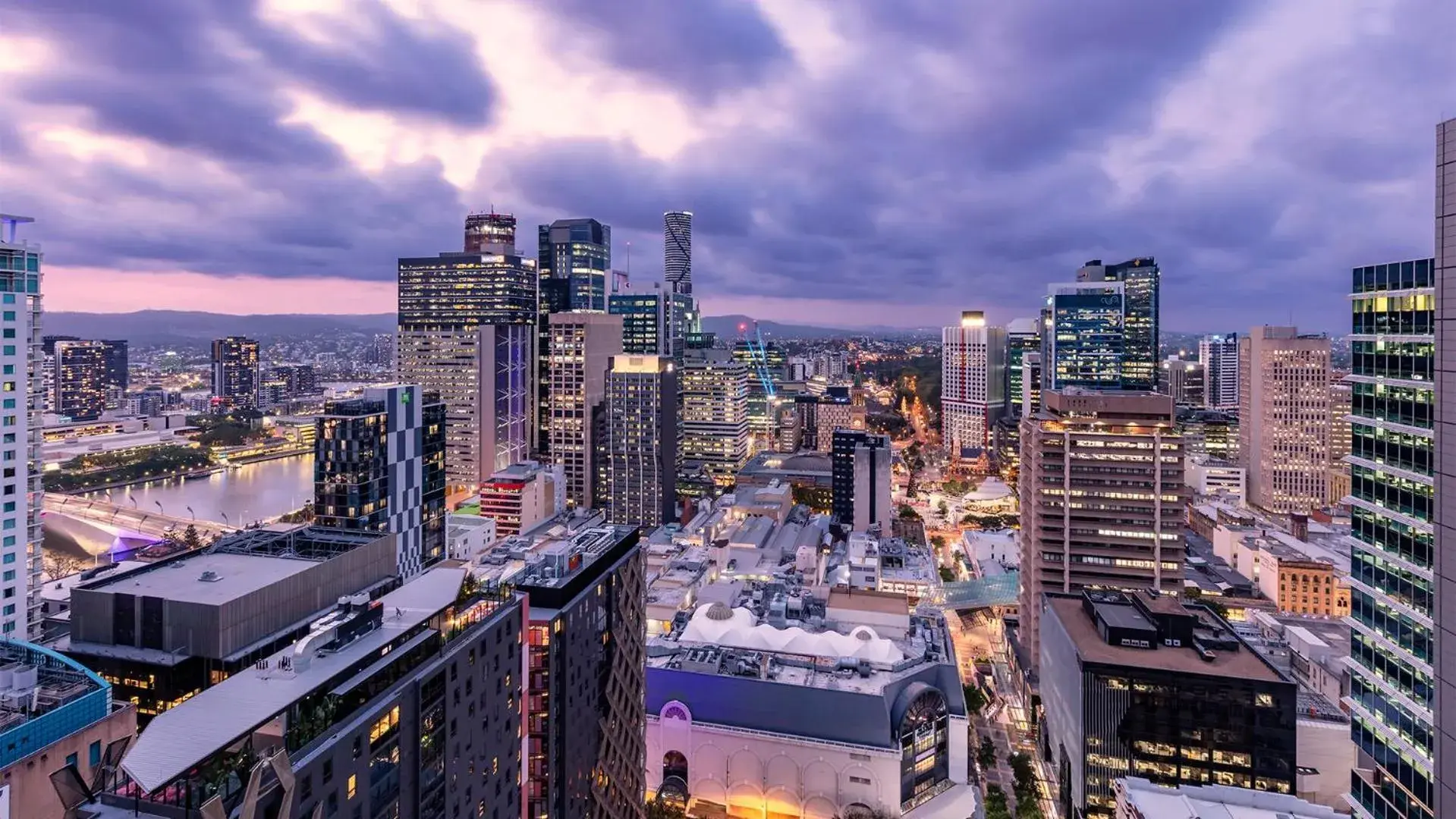 City view in Oaks Brisbane Festival Suites City view in Oaks Brisbane Festival Suites