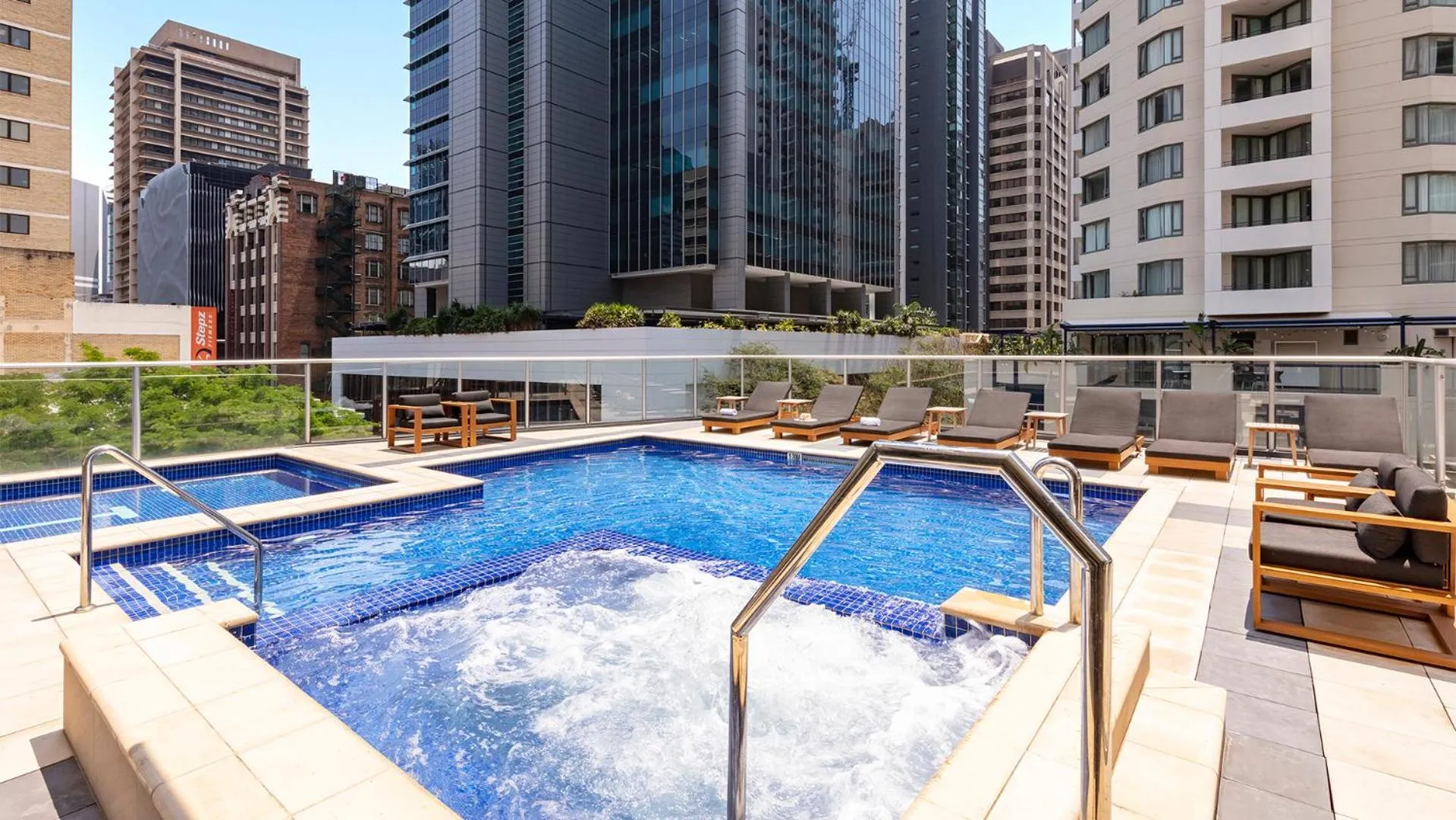 Hot Tub in Oaks Brisbane Festival Suites