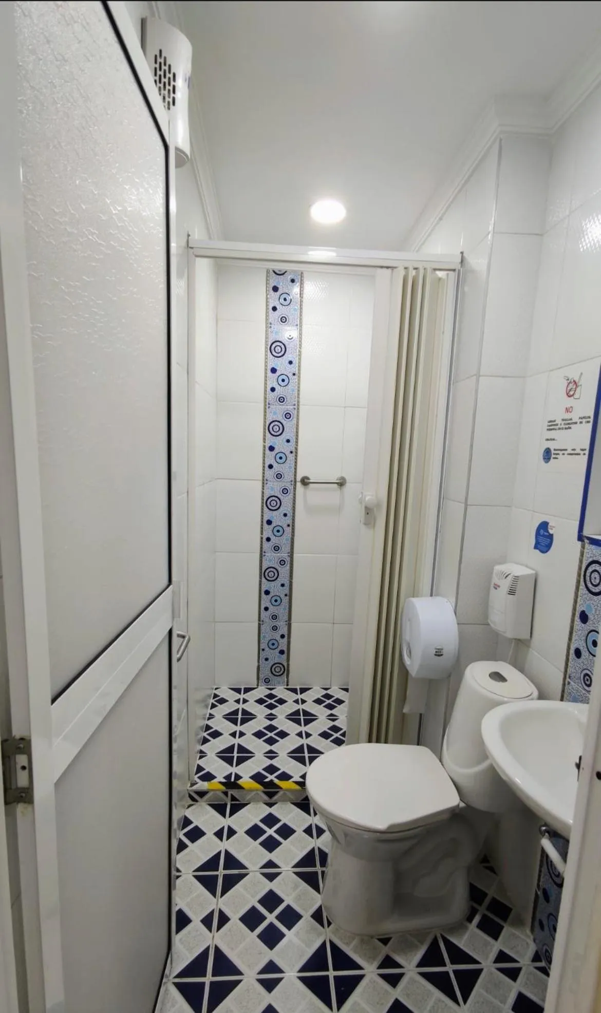 Bathroom in Casa Hotel Manco Mora