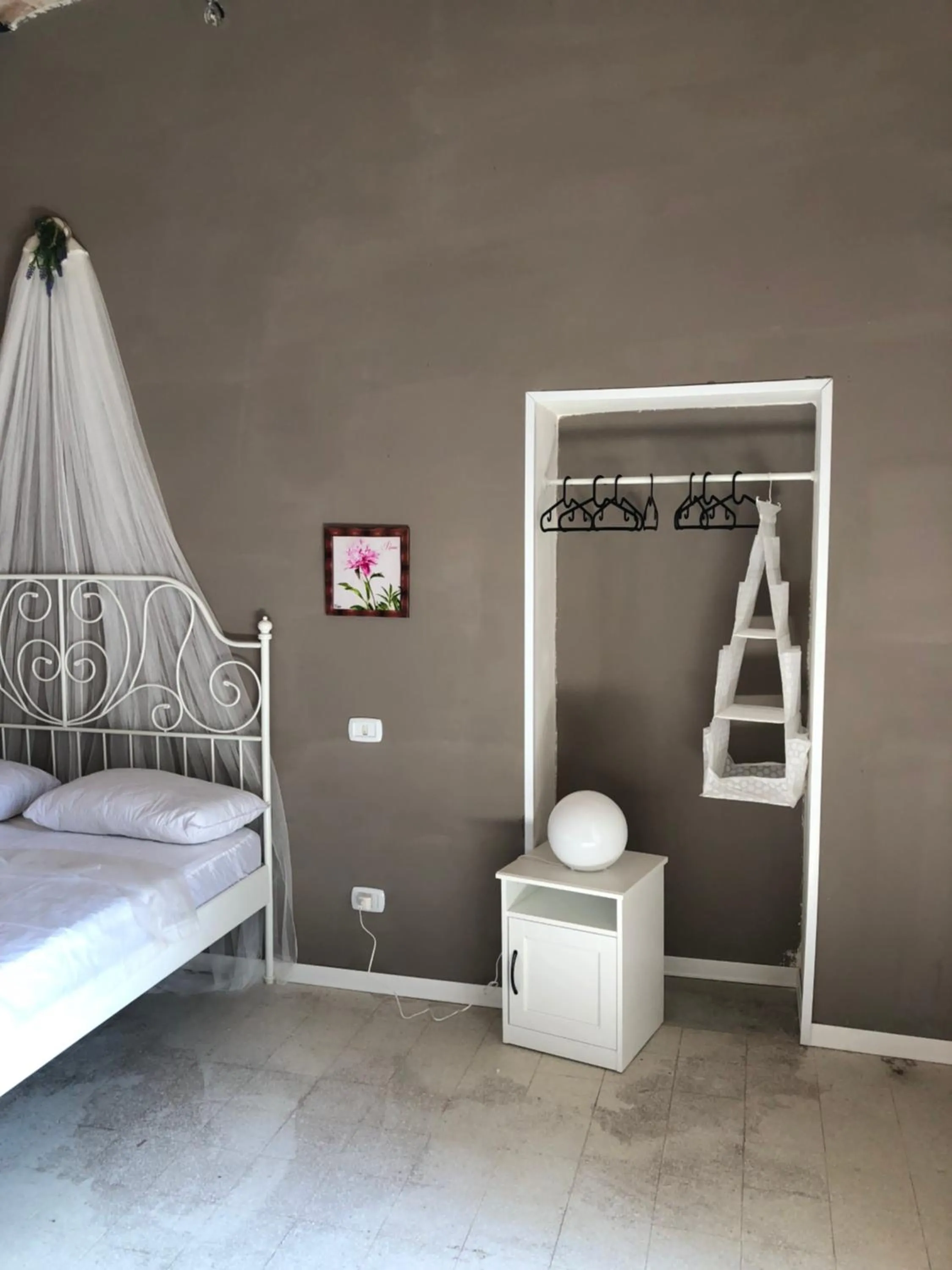 Photo of the whole room, Bed in Decri resort