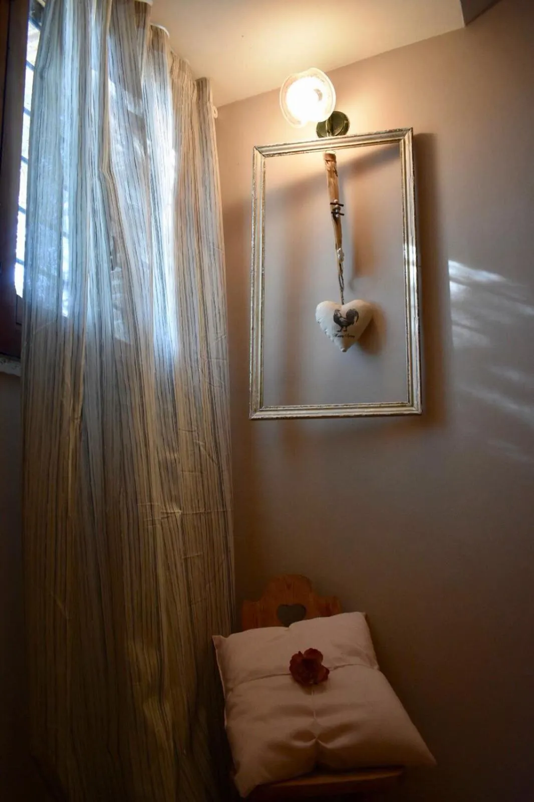 Decorative detail, Bed in Decri resort