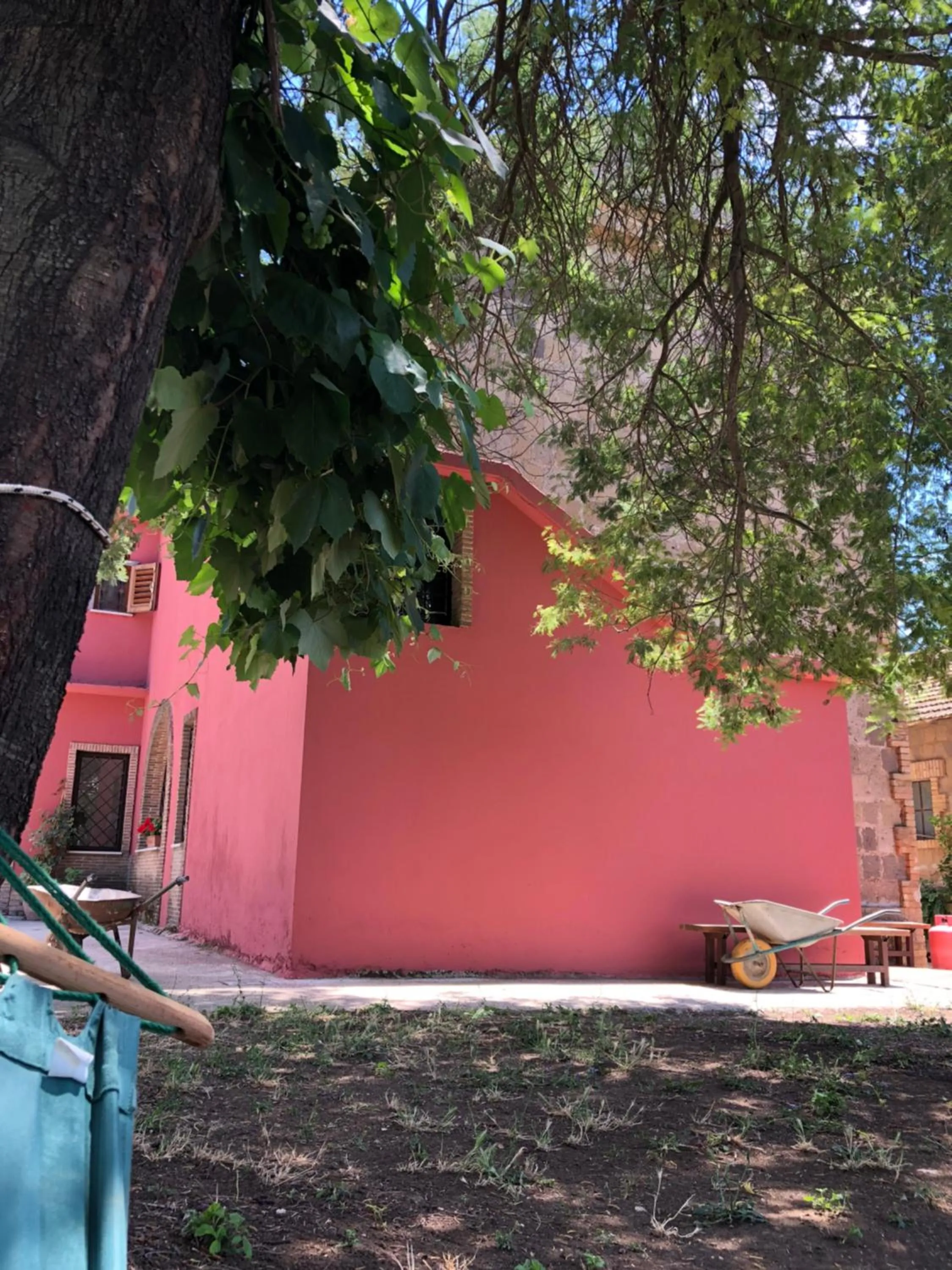 Property building in Decri resort