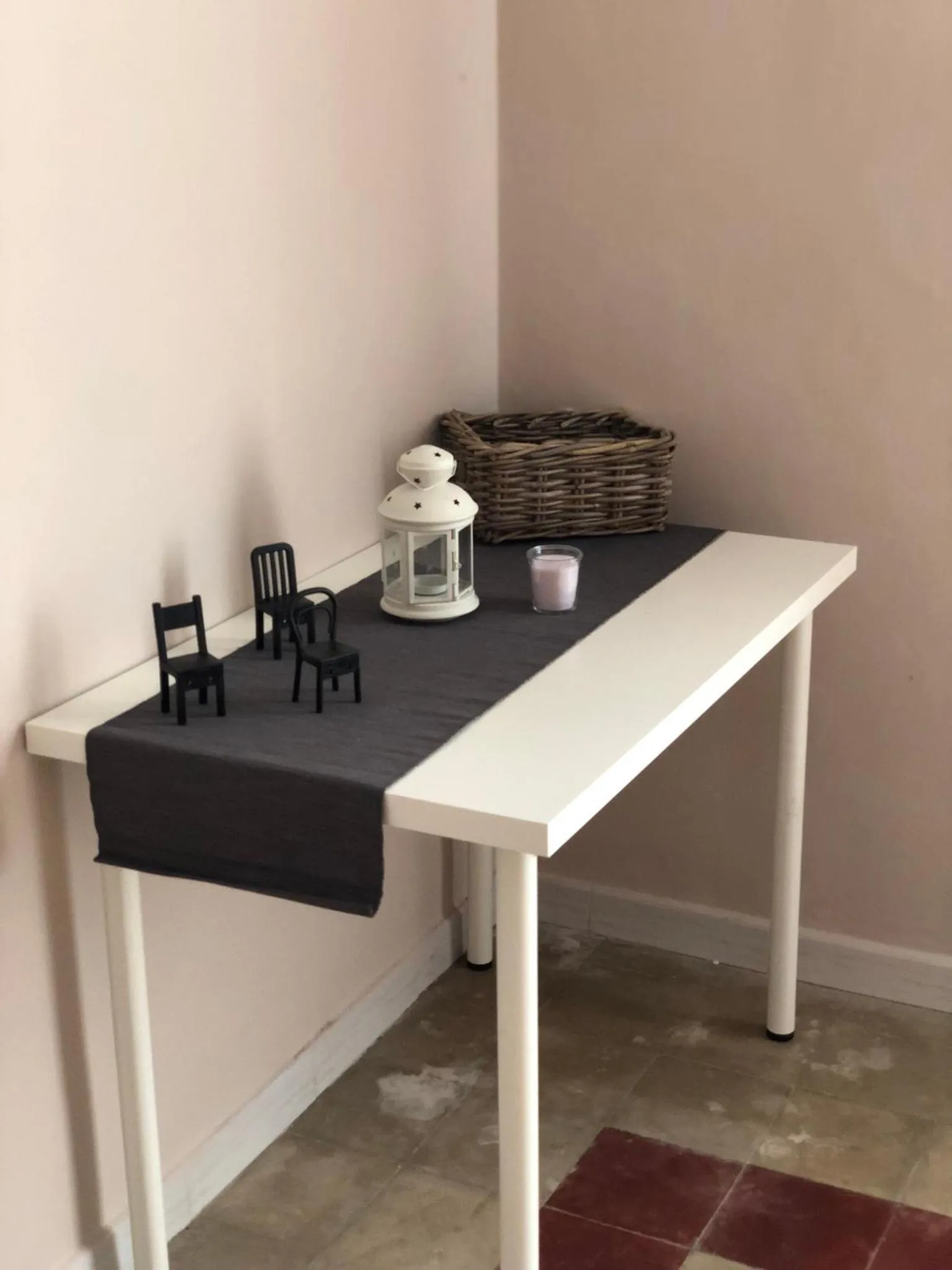 Photo of the whole room in Decri resort