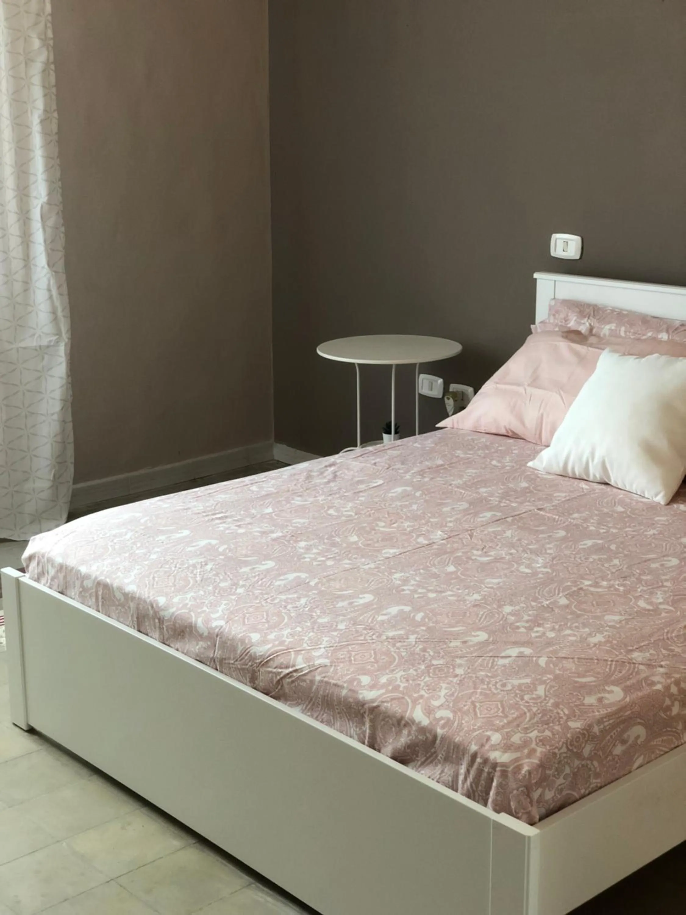 Bedroom, Bed in Decri resort