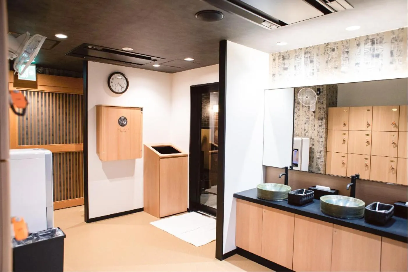 Public Bath in Hotel Bestland