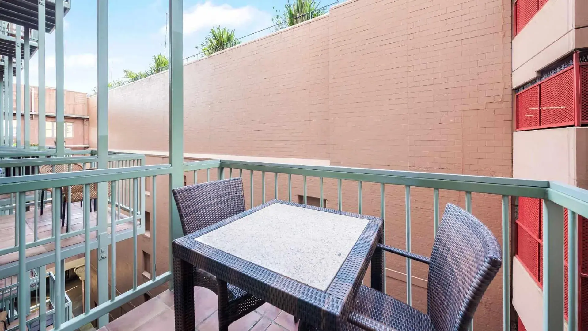 Balcony/Terrace in Oaks Sydney Goldsbrough Suites Balcony/Terrace in Oaks Sydney Goldsbrough Suites