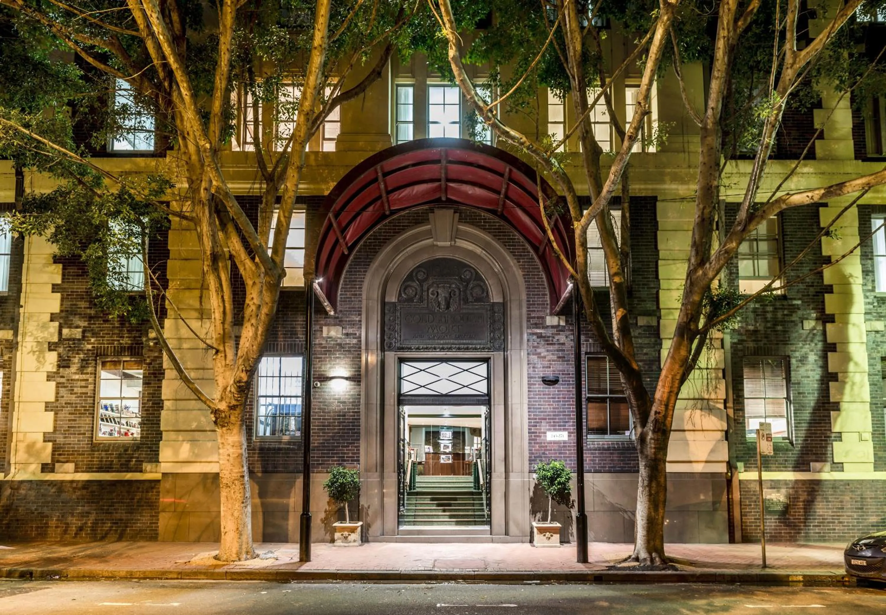 Property building in Oaks Sydney Goldsbrough Suites