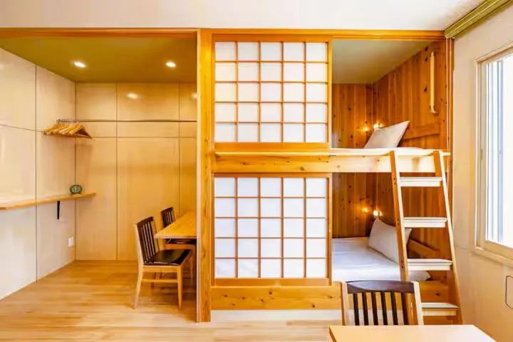 Guests in TEN APARTMENT HOTEL