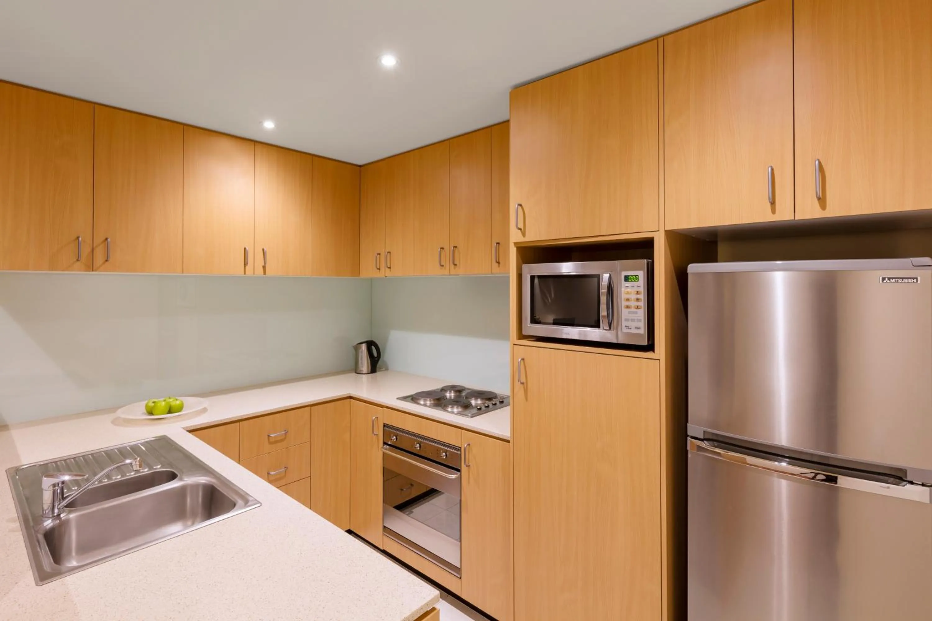 Coffee/tea facilities in Oaks Melbourne on Lonsdale Suites
