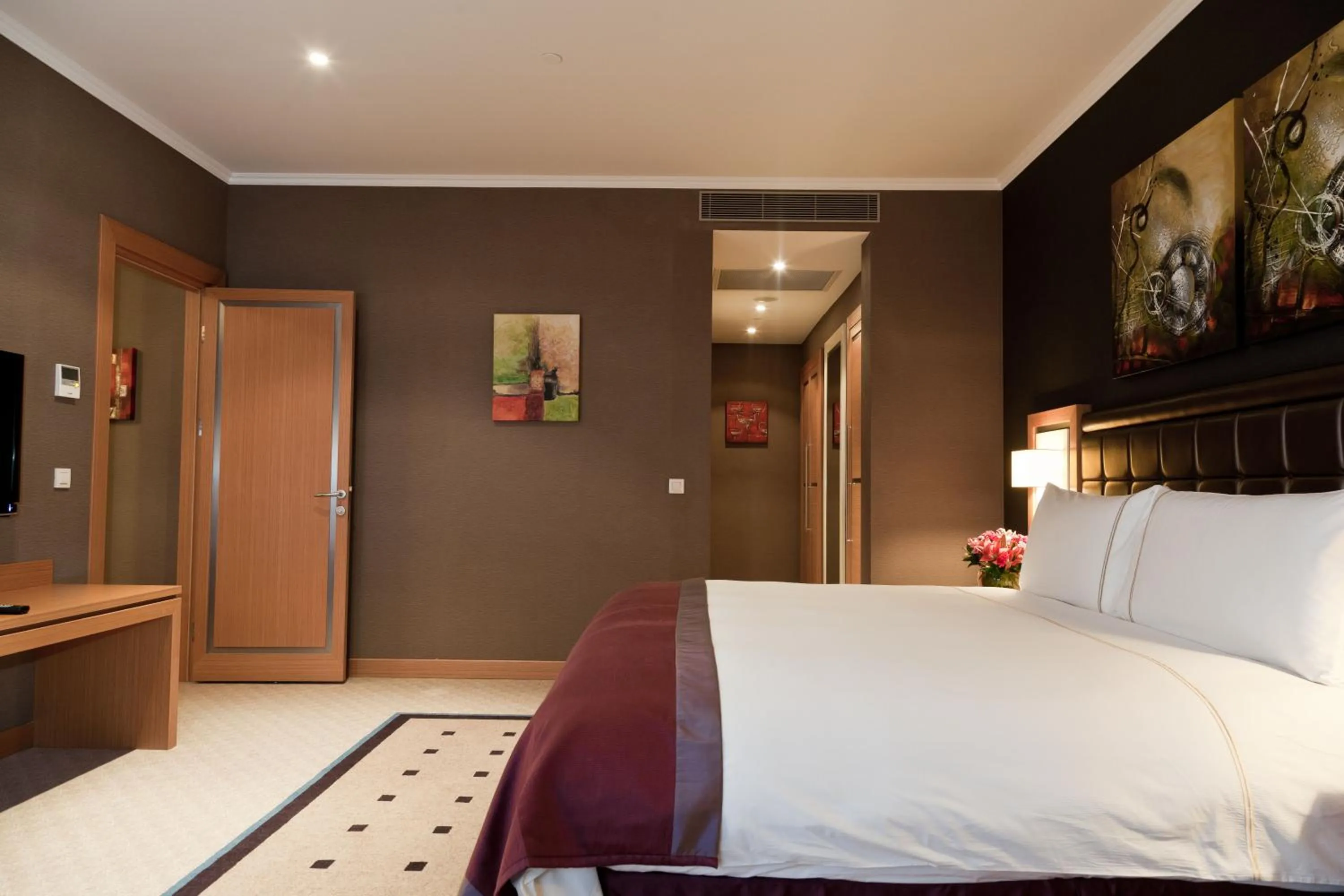 Bed in Divan Erbil Hotel