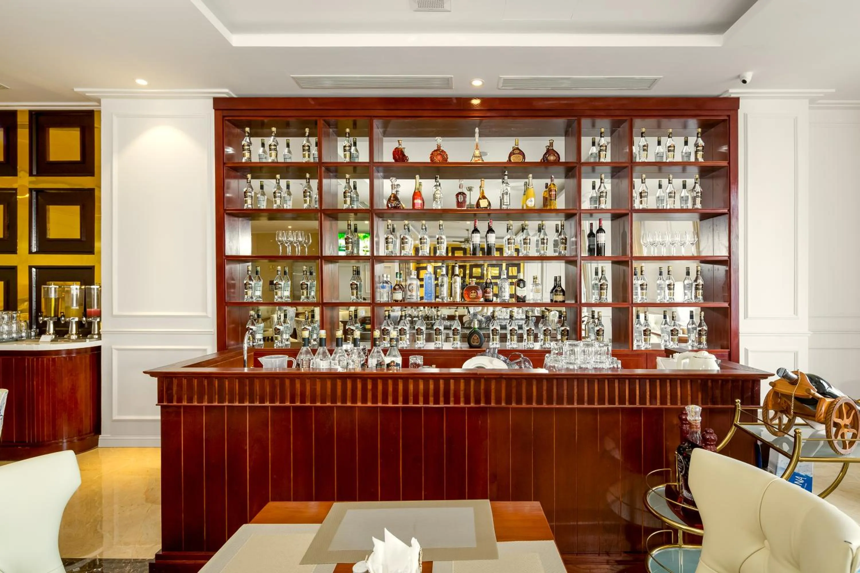 Restaurant/places to eat in Menora Grand Da Nang