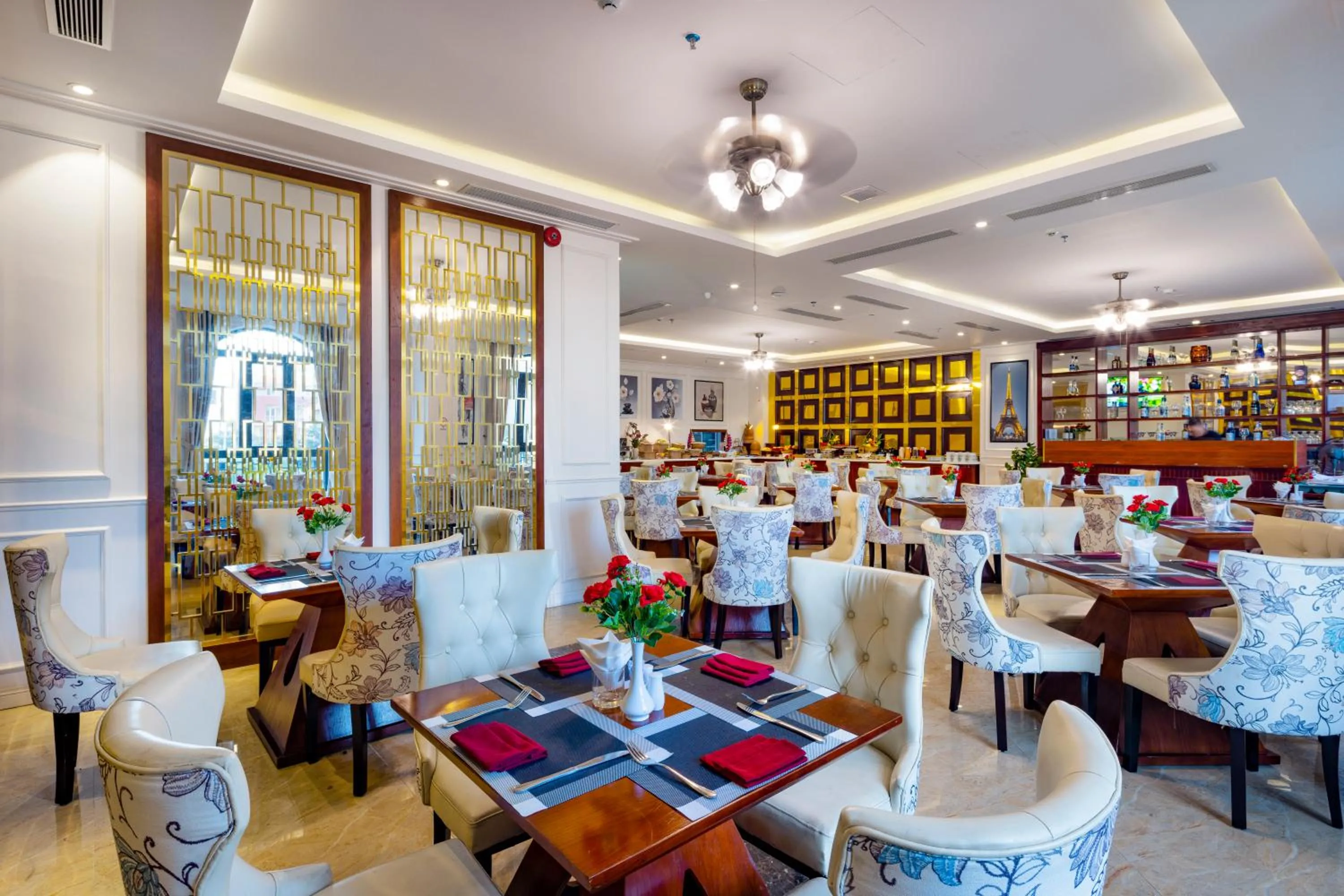 Restaurant/places to eat in Menora Grand Da Nang