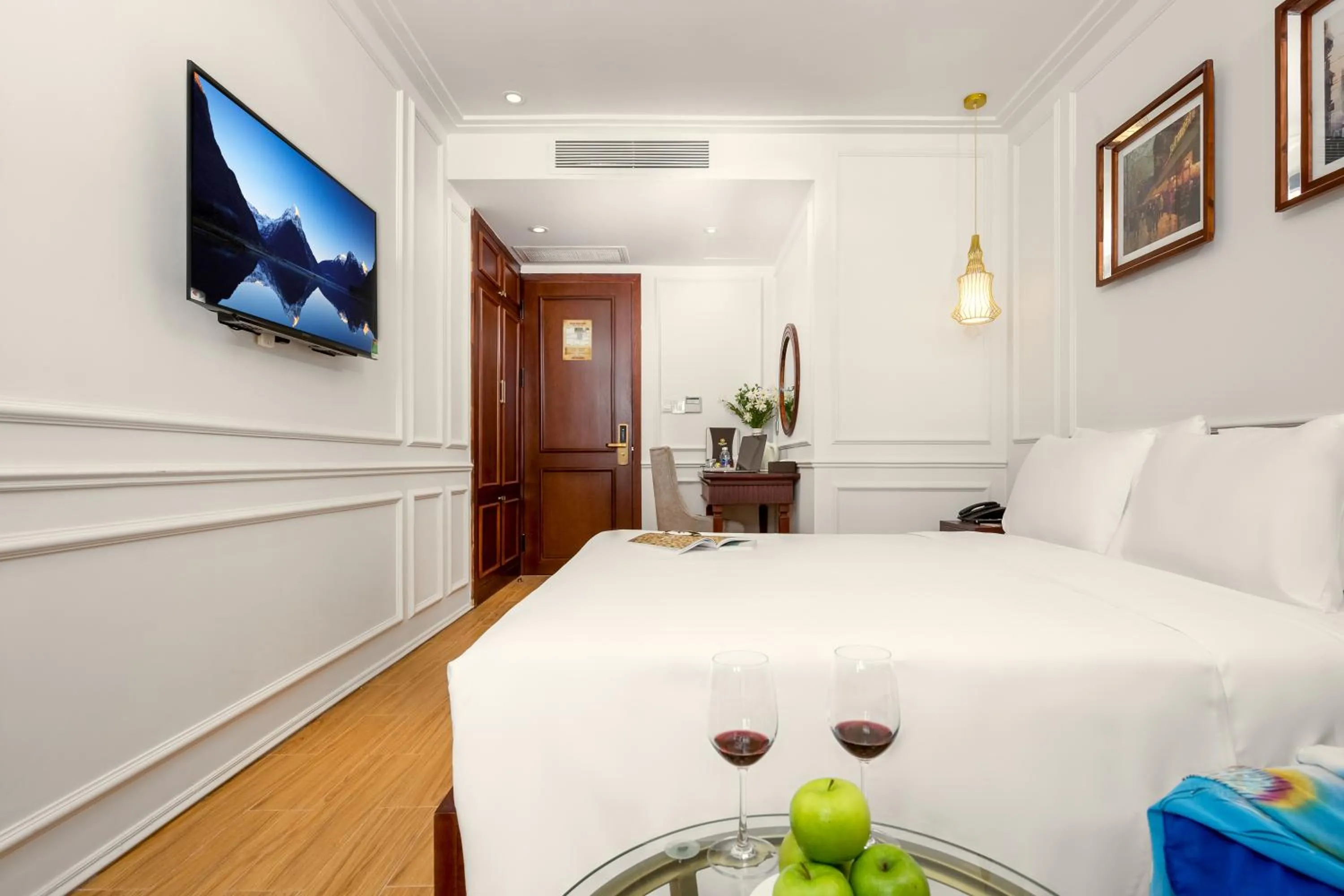 Bedroom, Bed in Menora Grand Da Nang