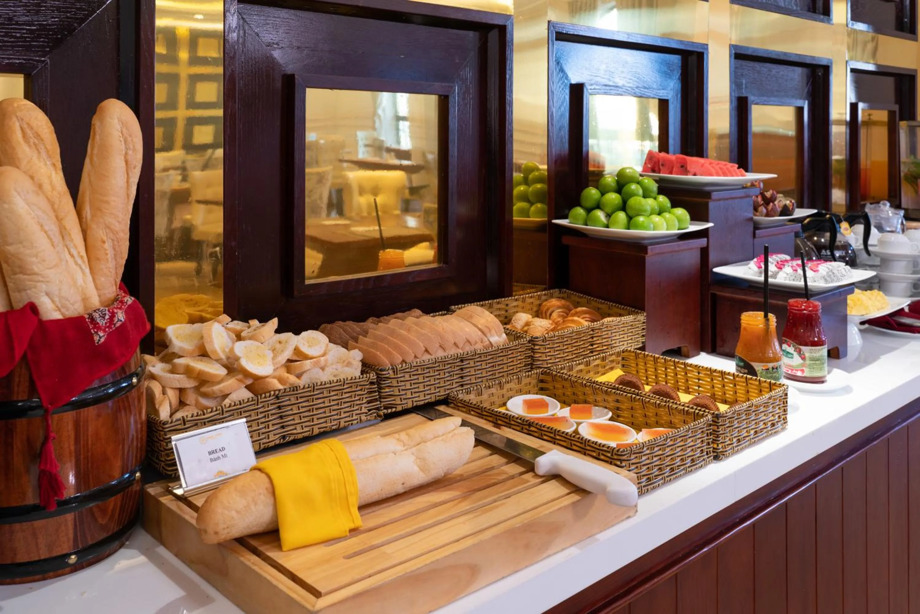 Food and drinks in Menora Grand Da Nang