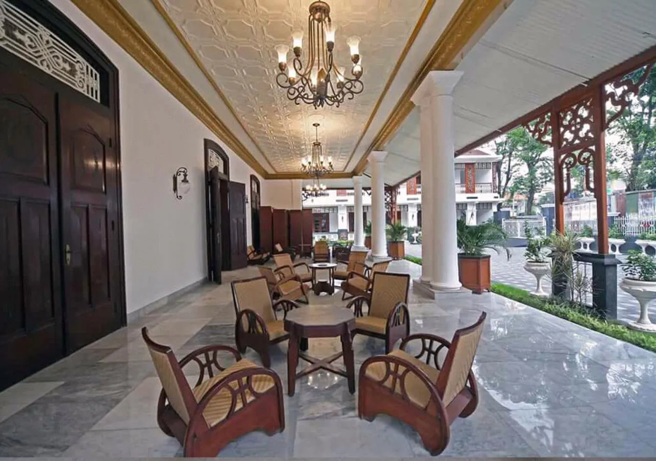 Balcony/Terrace in Daroessalam Syariah Heritage Hotel
