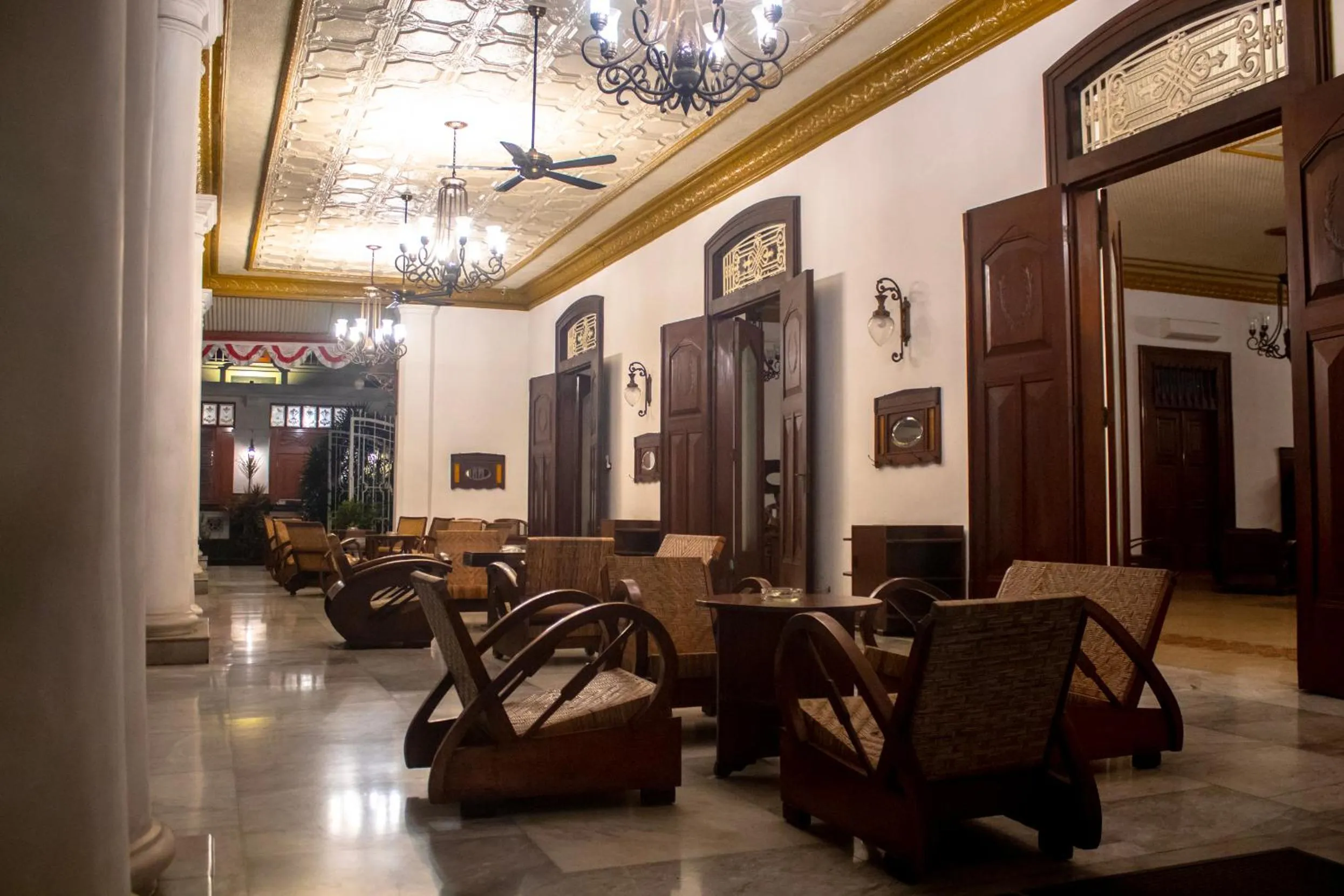 Communal lounge/ TV room in Daroessalam Syariah Heritage Hotel