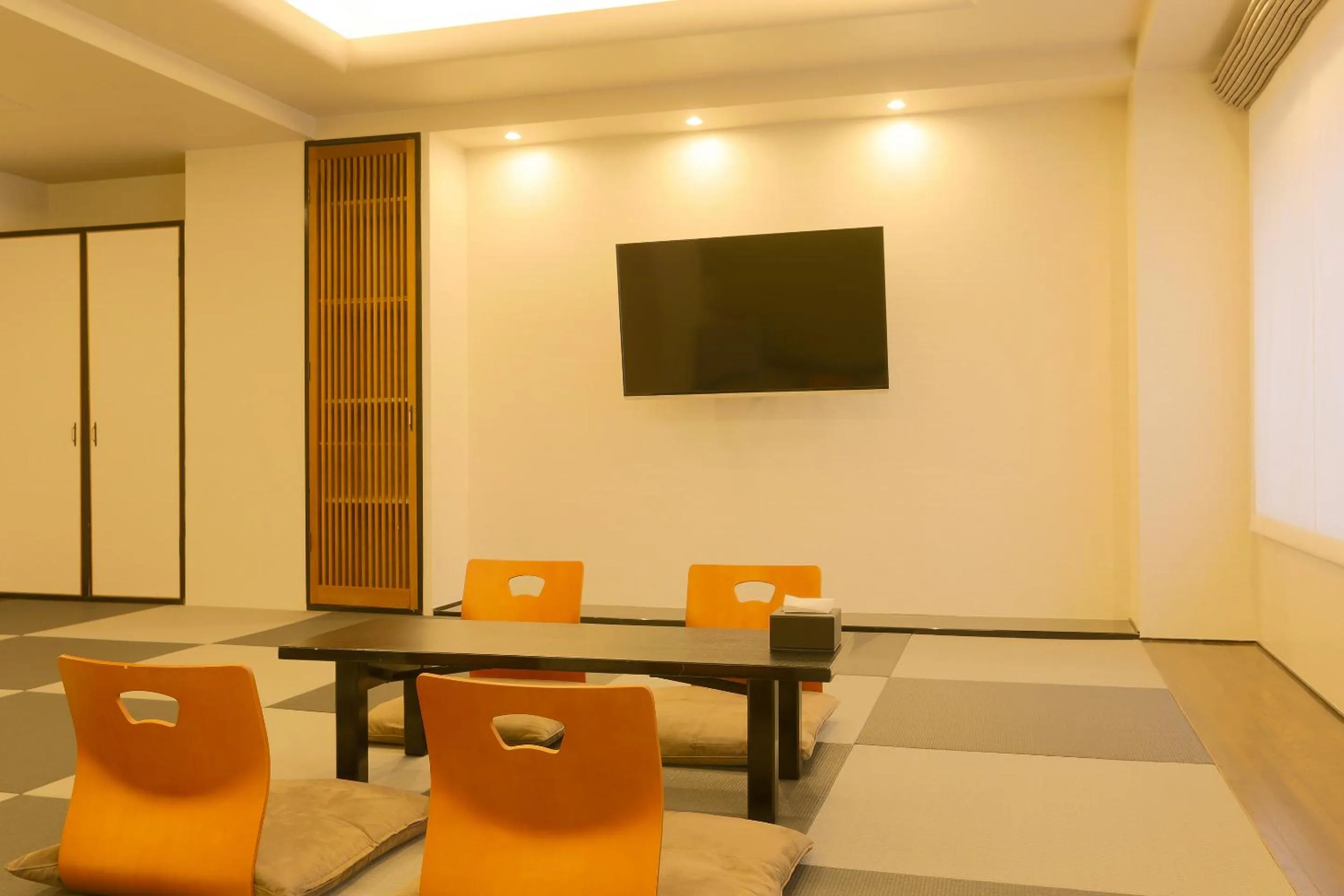 Photo of the whole room in Tabist S hyde Park Koga Station