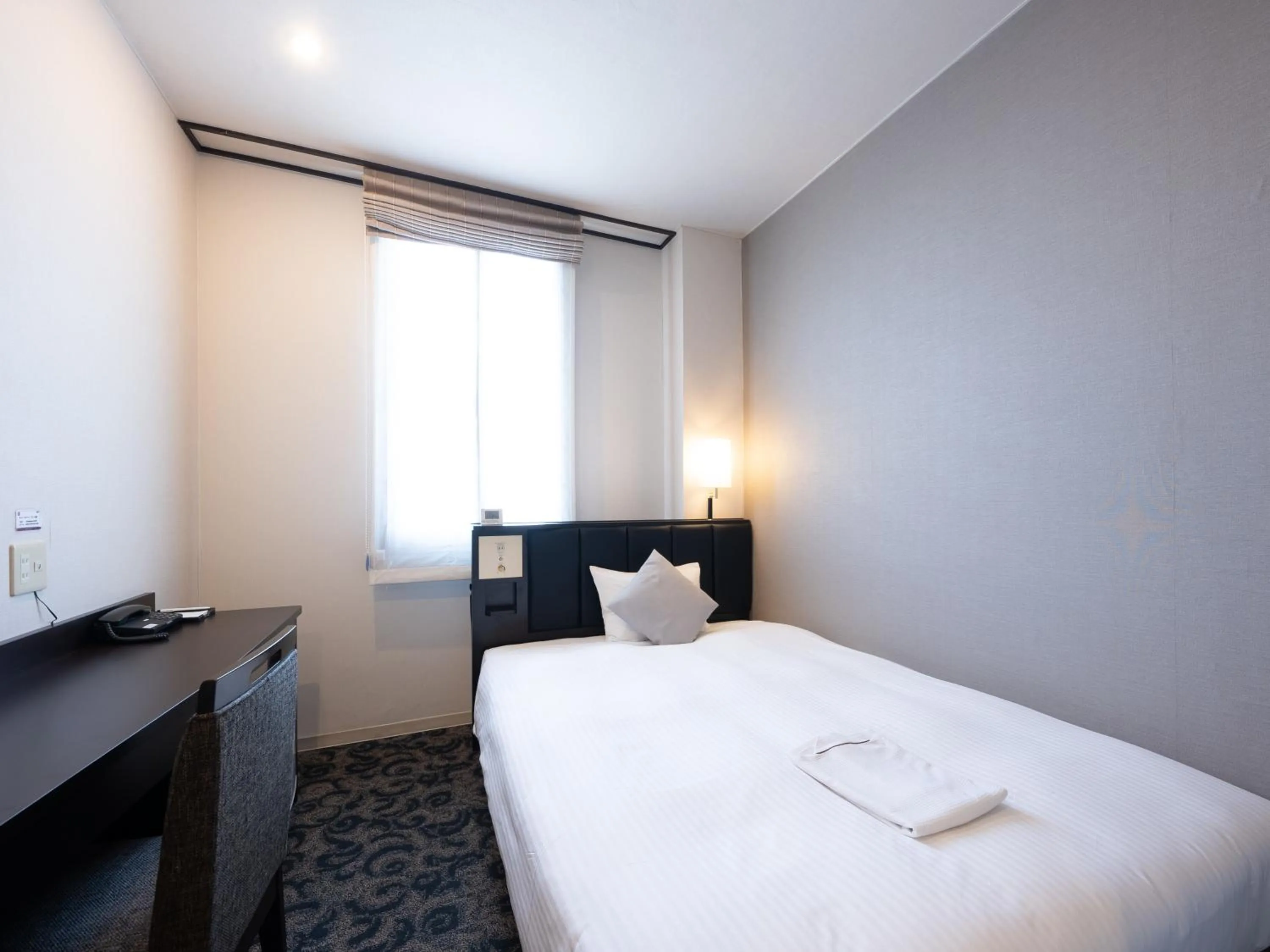 Photo of the whole room in Tabist S hyde Park Koga Station