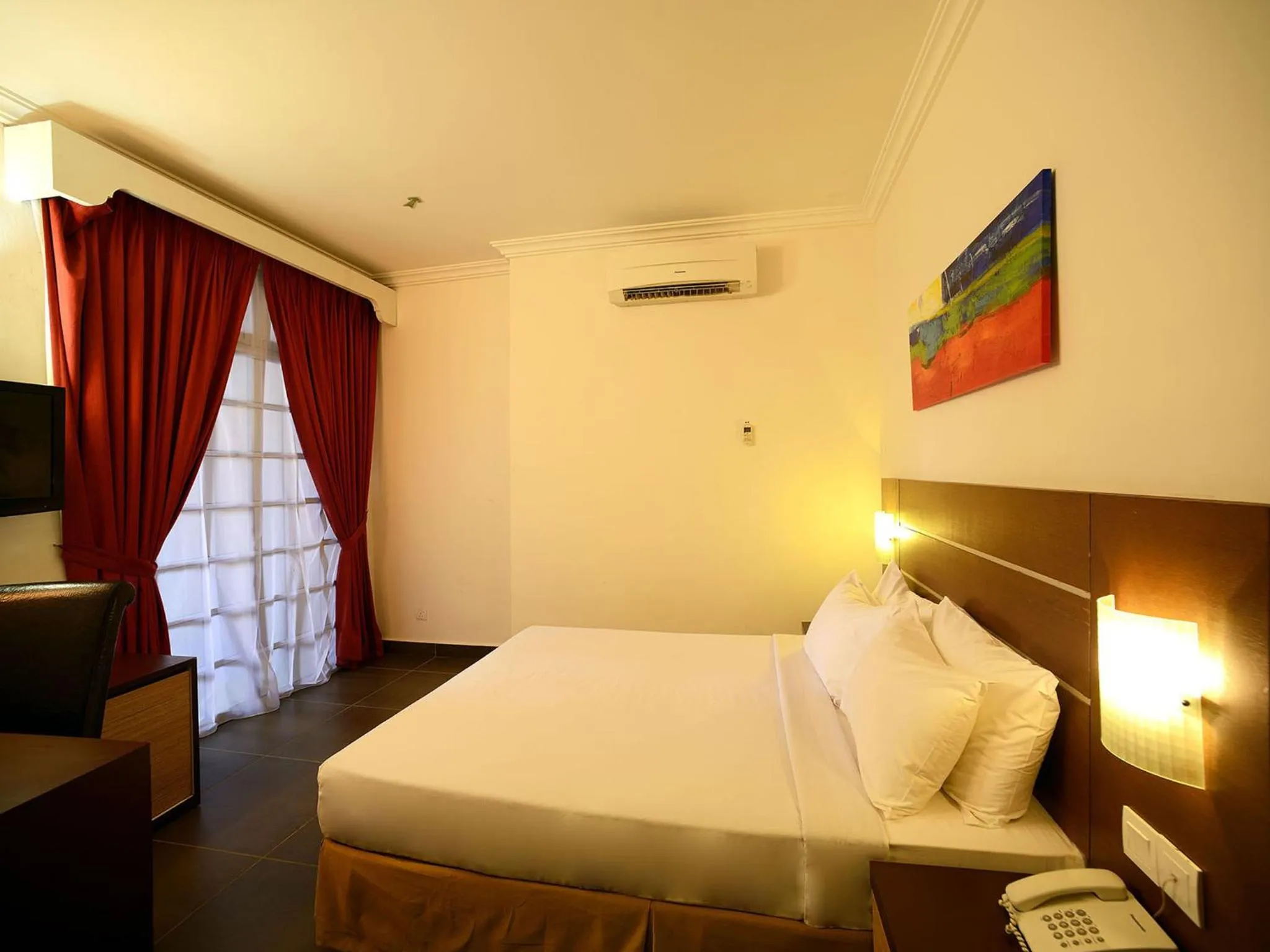 Bedroom, Bed in Bella Vista Express Hotel