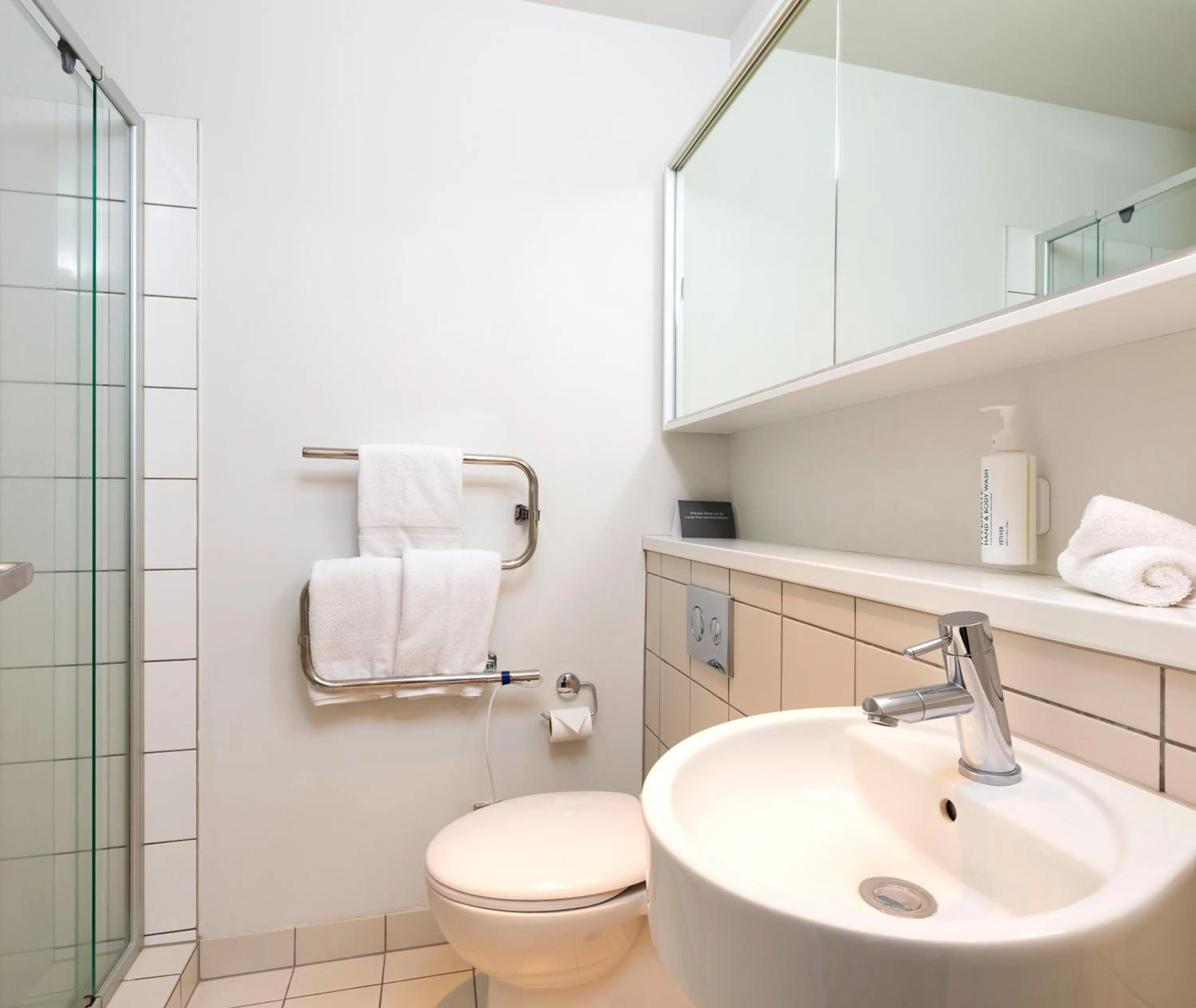 Shower in Auckland Harbour Suites