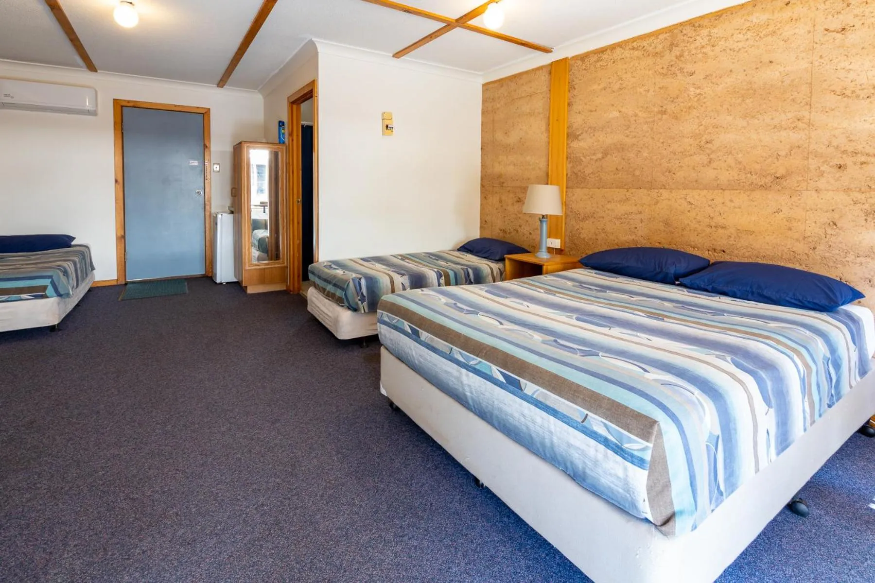 Bed in Ngadju Gateway Motel Norseman formally Great Western Motel