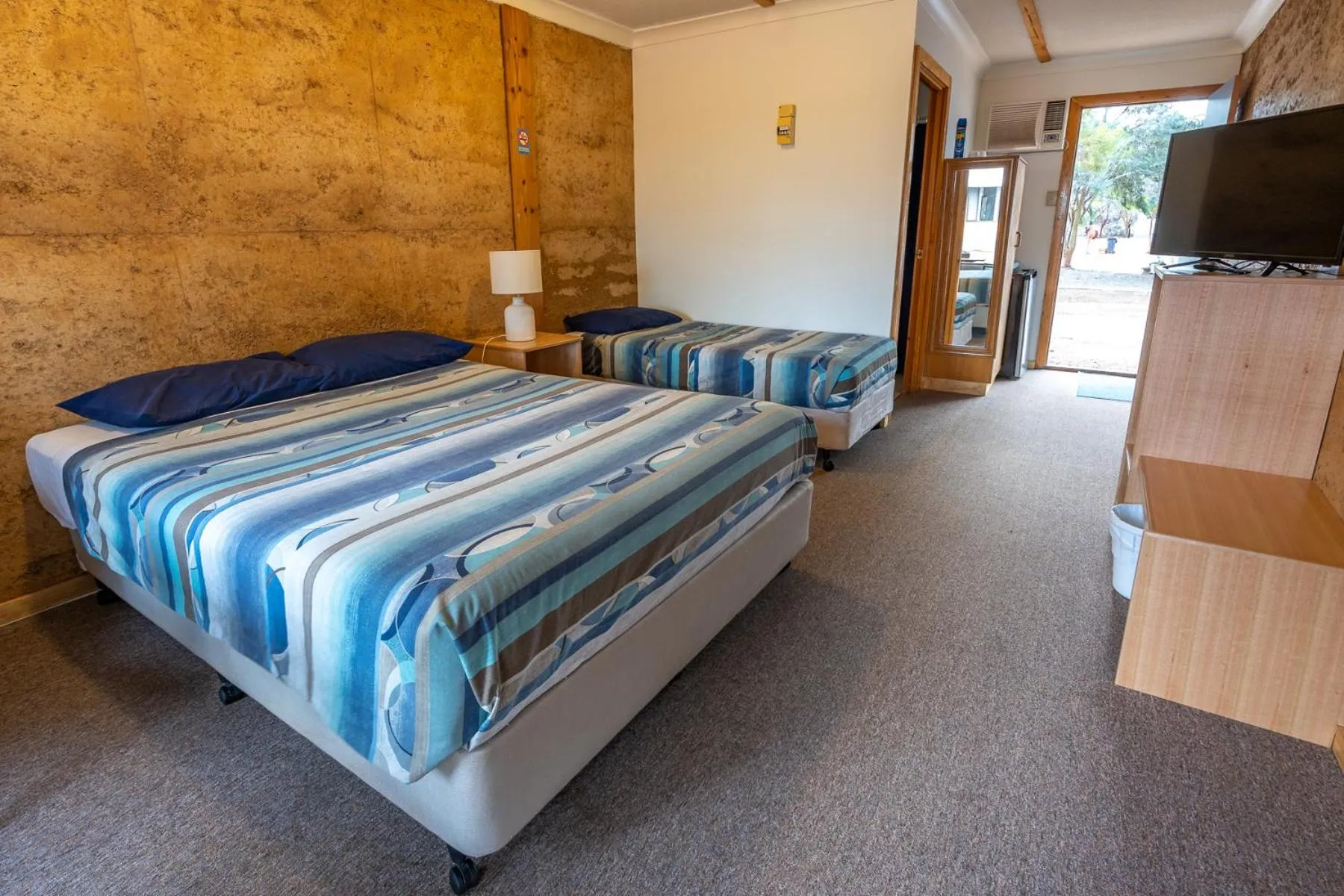 Bed in Ngadju Gateway Motel Norseman formally Great Western Motel