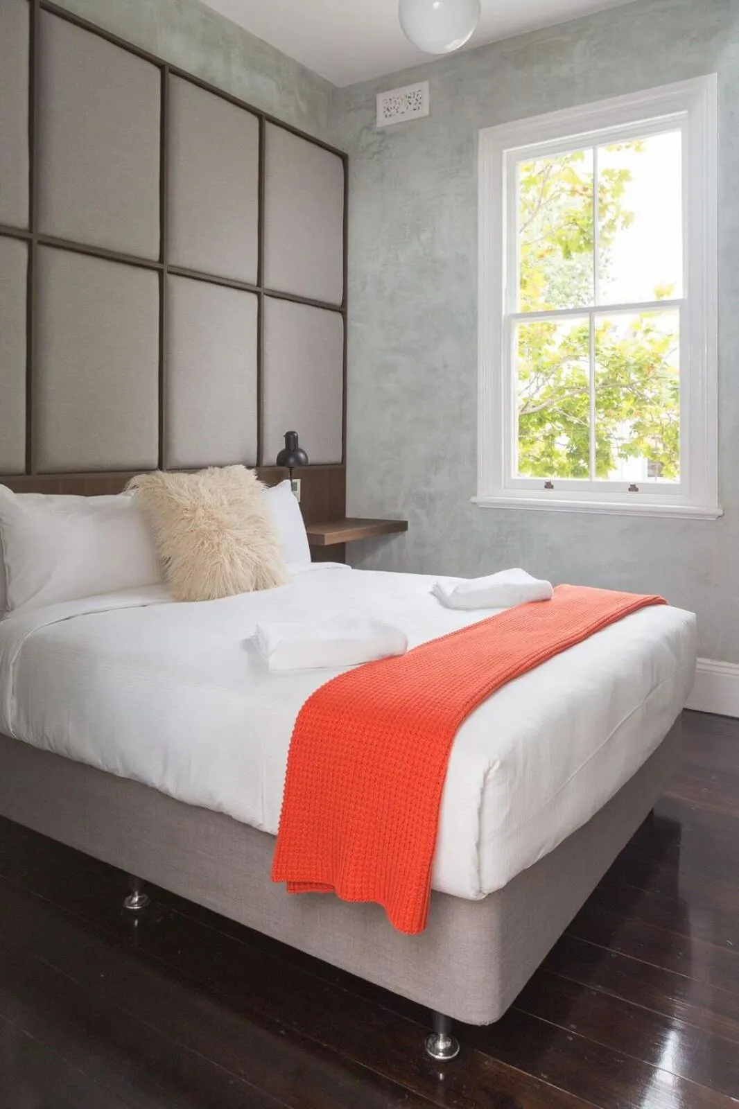 Photo of the whole room, Bed in Terminus Hotel Pyrmont