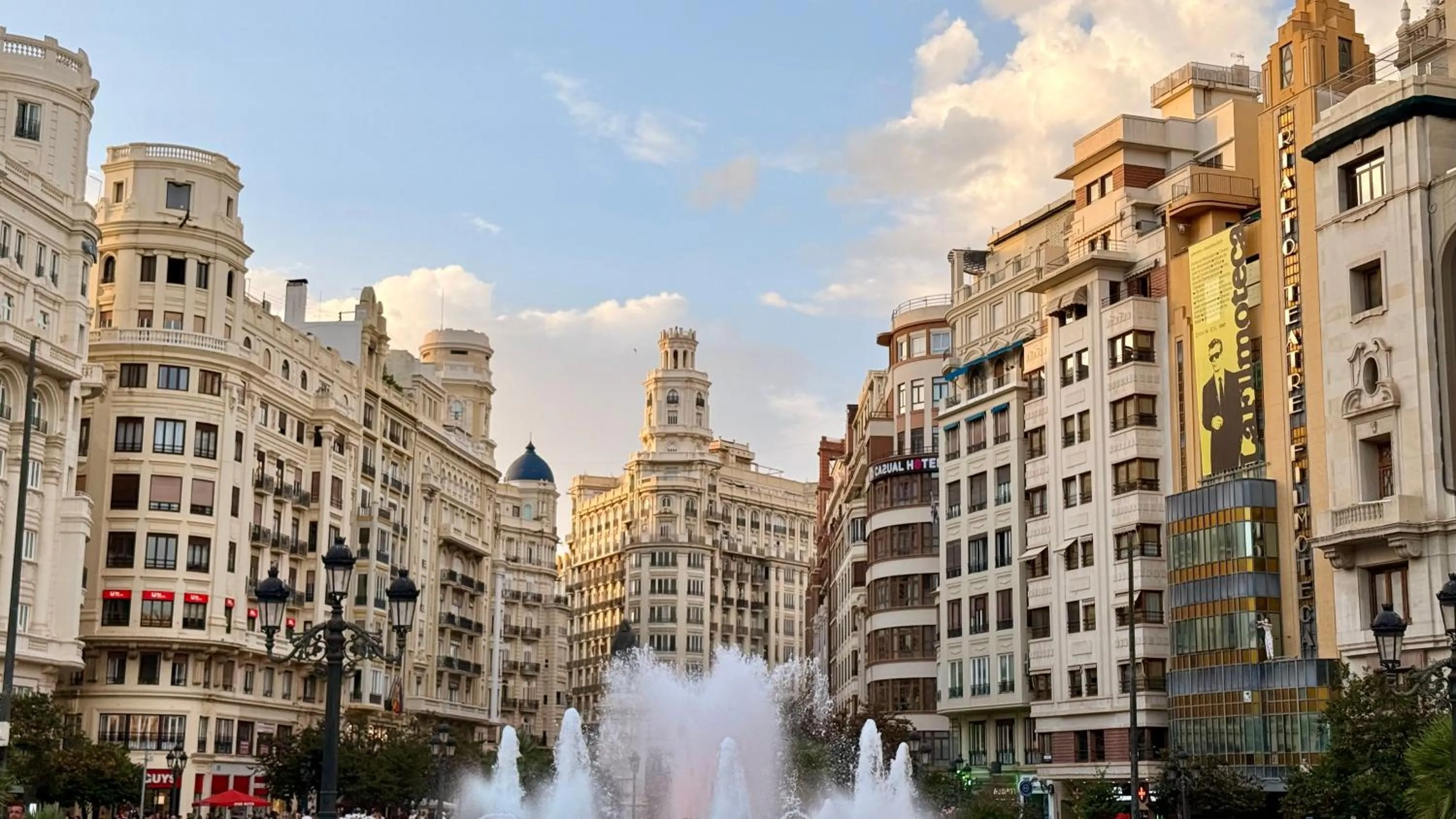 Restaurant/places to eat in Cosy Rooms Bolsería