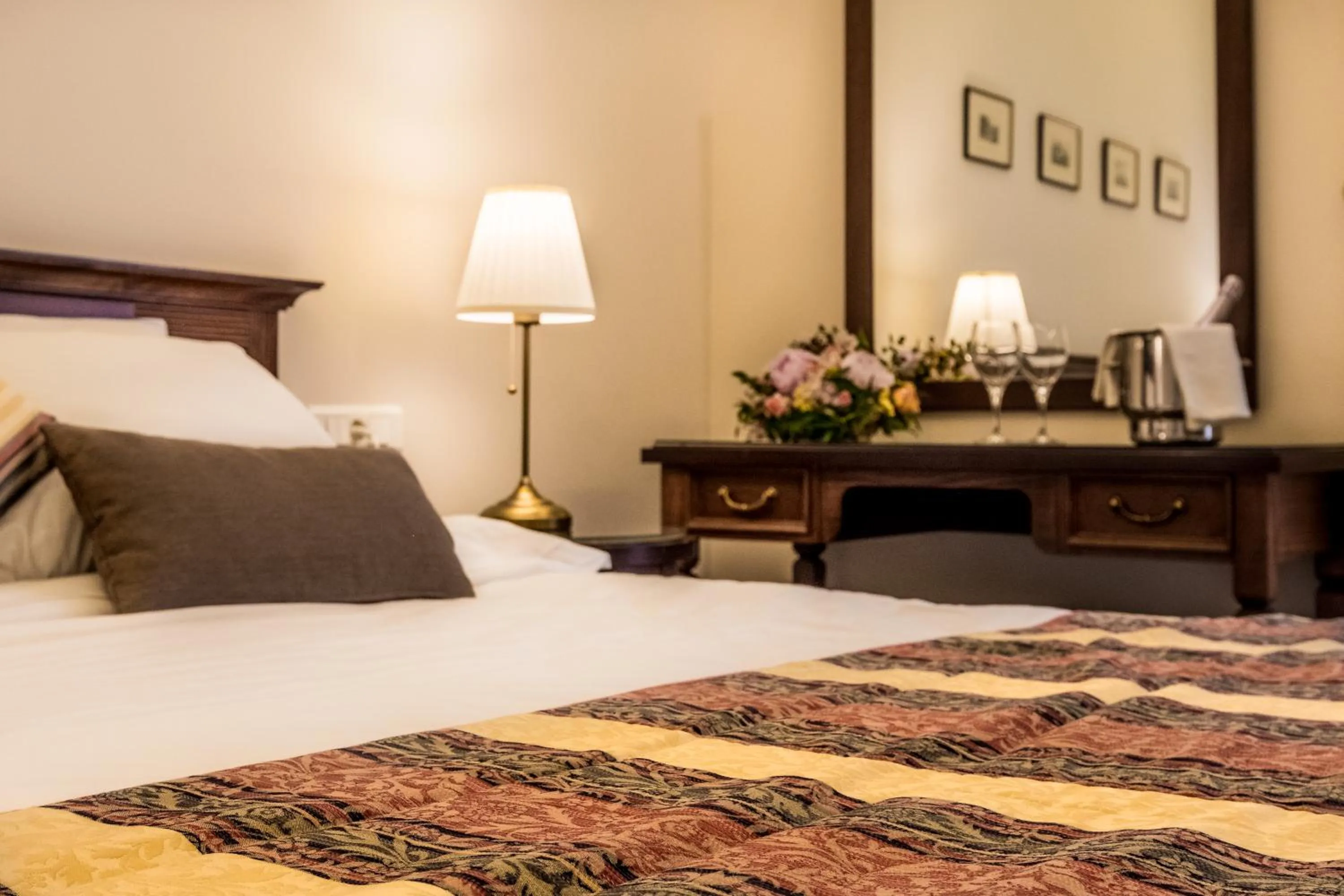 Bedroom, Bed in Rex Hotel