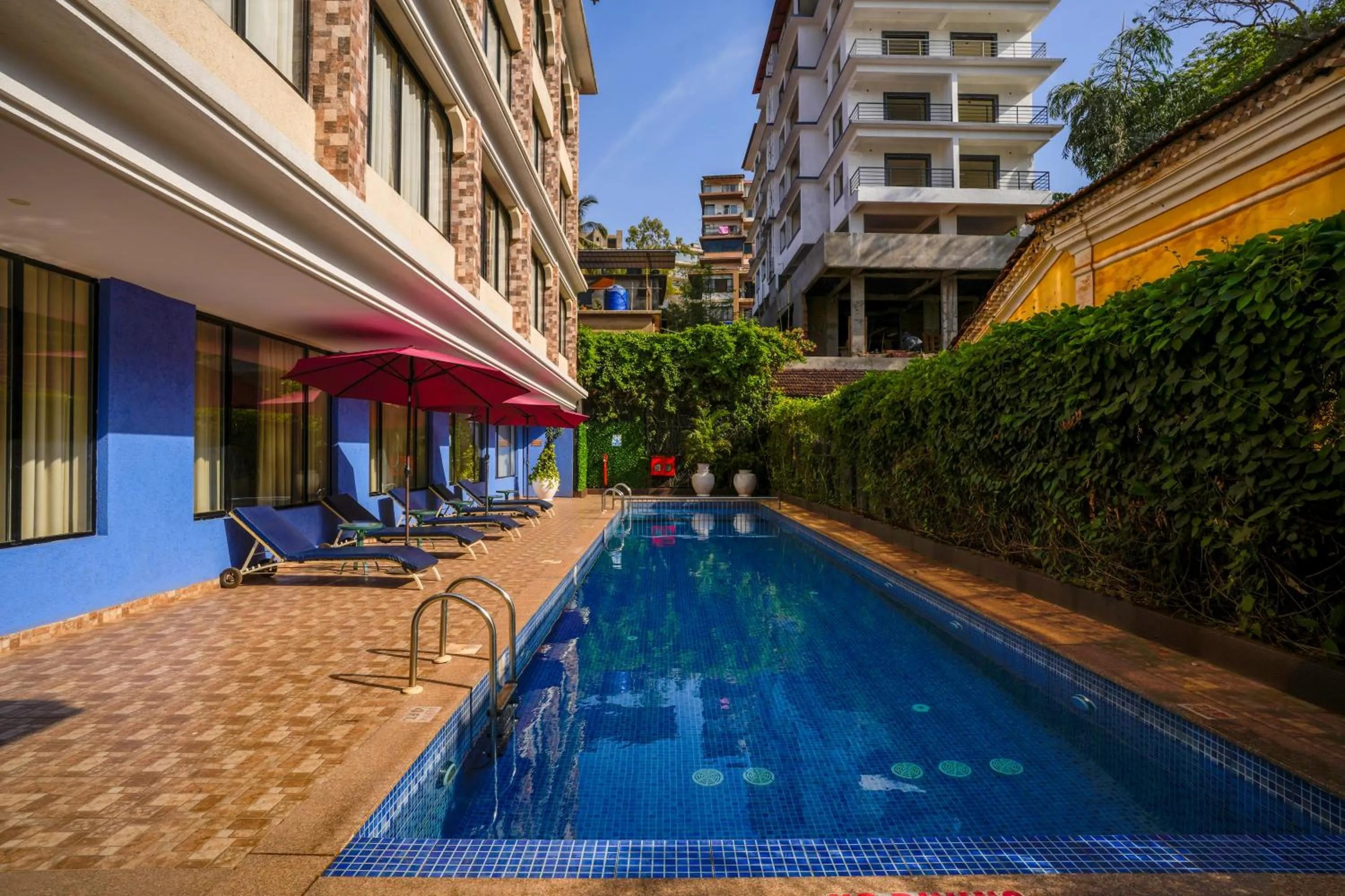 Swimming pool in Rio Boutique