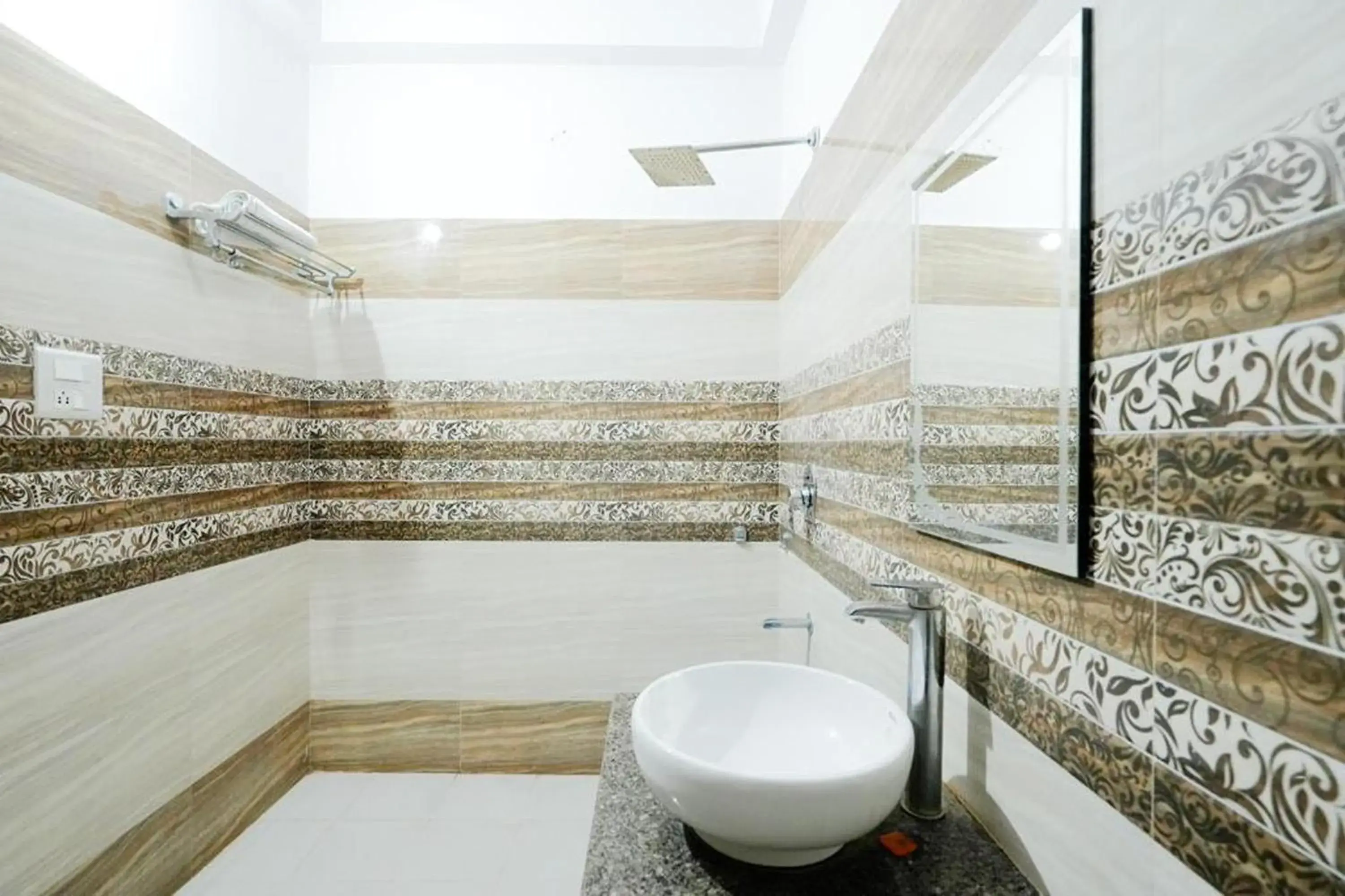 Standard King Room in Hotel Olive Greens Near Jaipur International Airport Standard King Room in Hotel Olive Greens Near Jaipur International Airport
