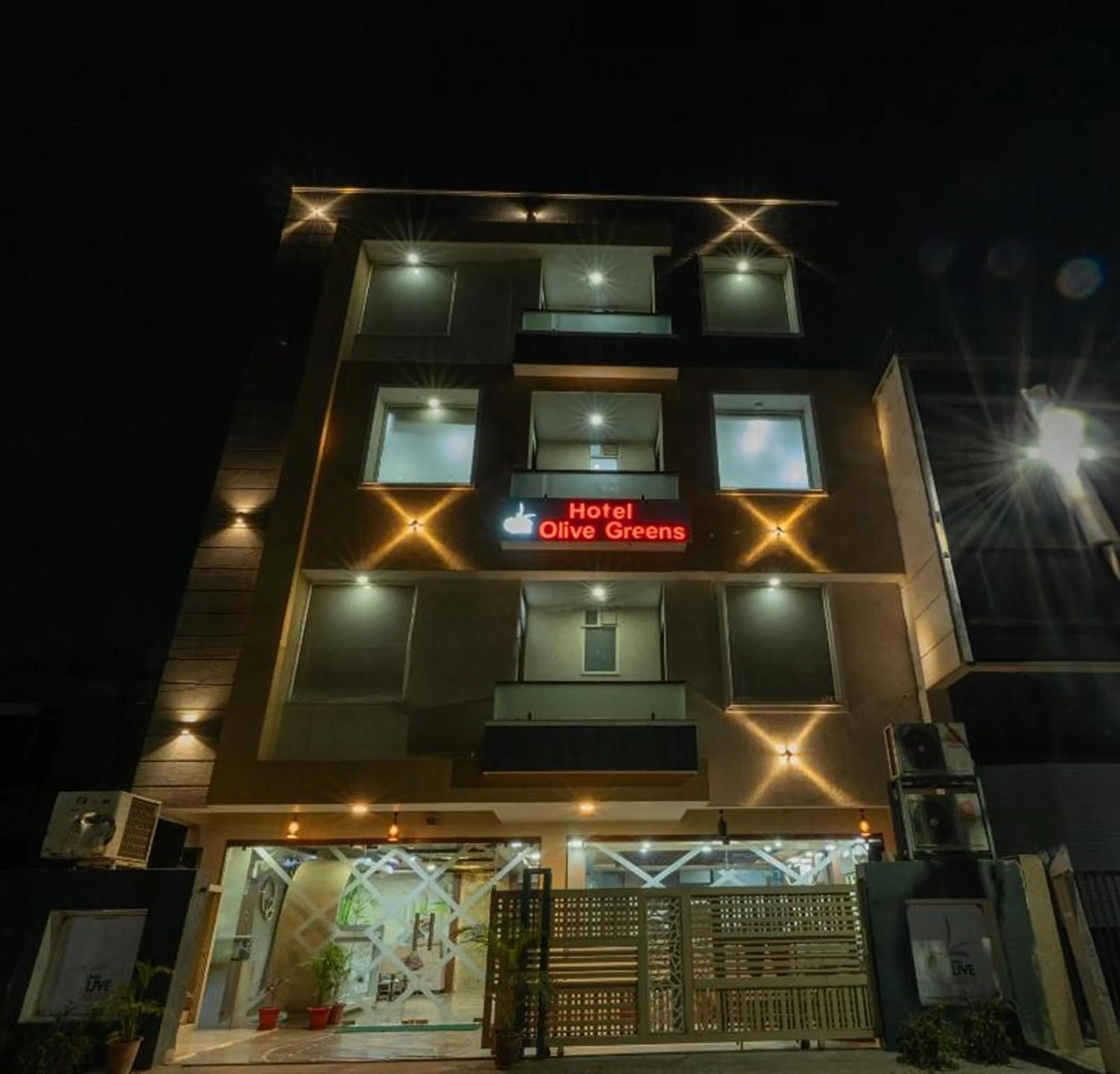 Hotel Olive Greens Near Jaipur International Airport