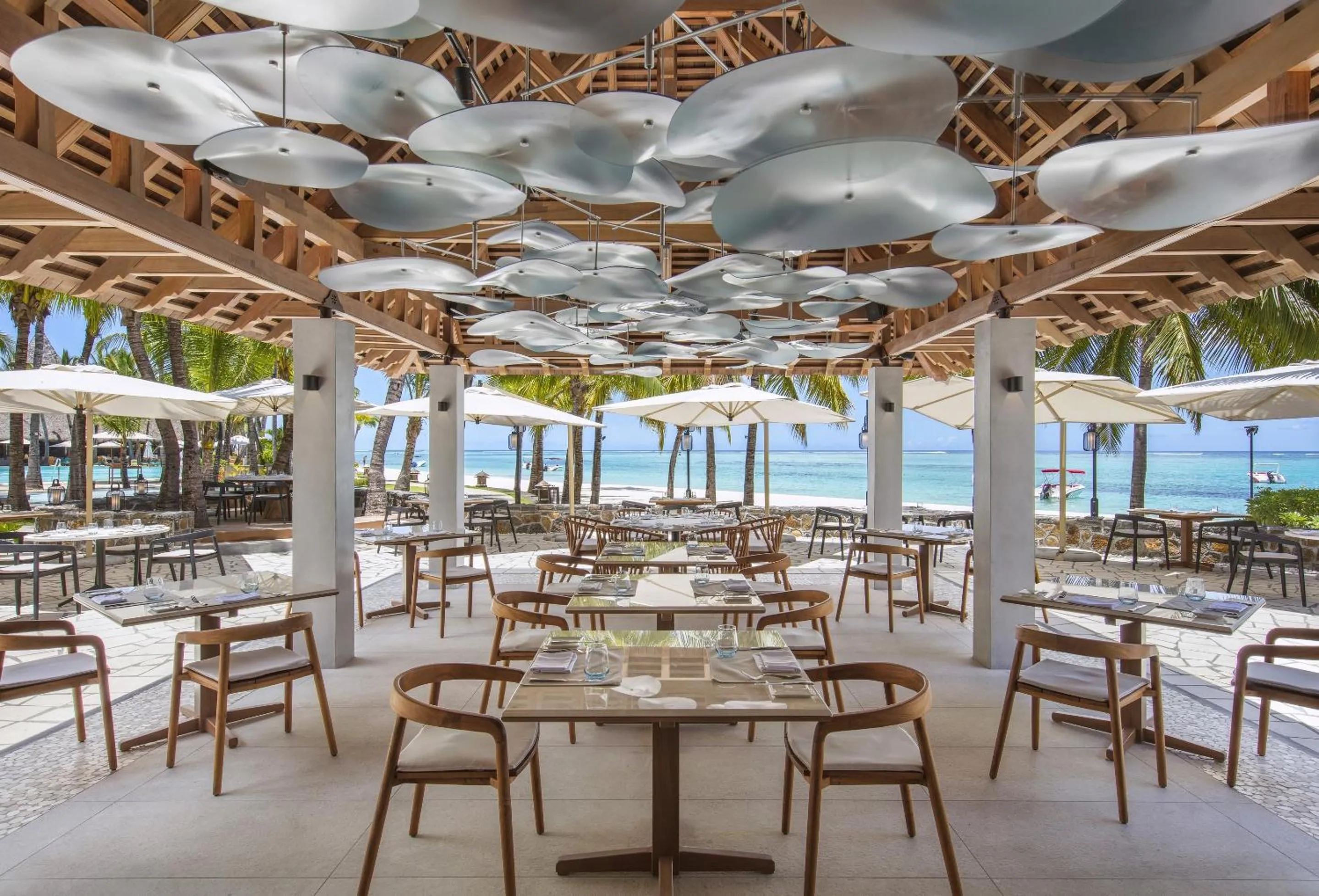 Restaurant/places to eat in Paradis Beachcomber Golf Resort & Spa