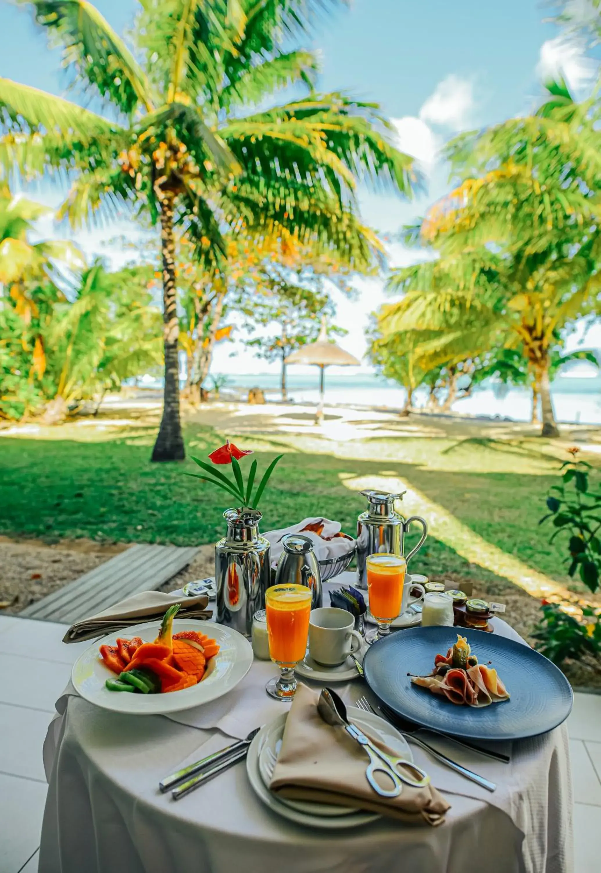 Breakfast in Paradis Beachcomber Golf Resort & Spa Breakfast in Paradis Beachcomber Golf Resort & Spa