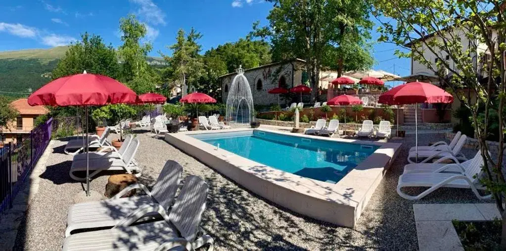 Pool view in Hotel Corona Pool view in Hotel Corona
