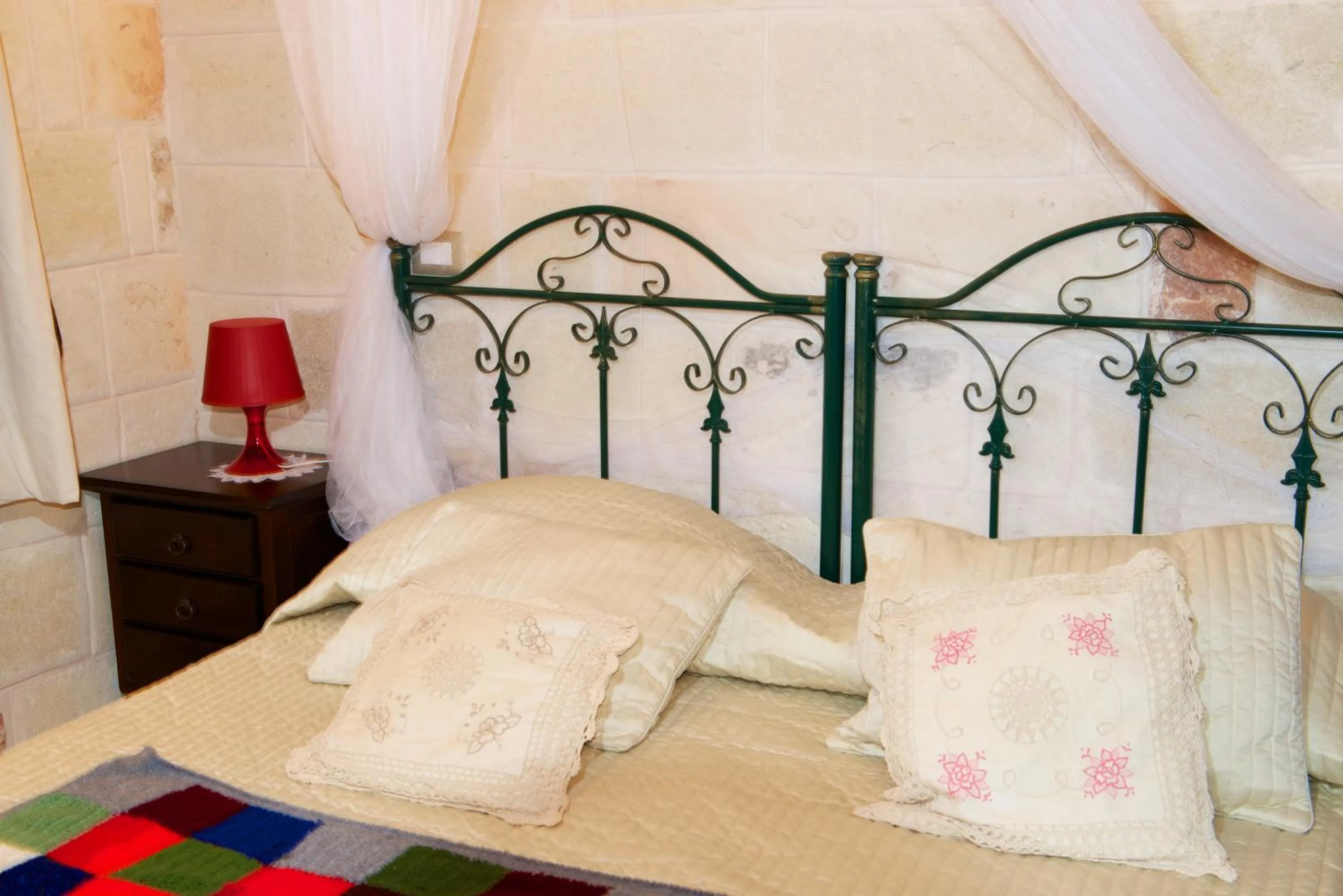 Decorative detail, Bed in Relais Villa Lucia