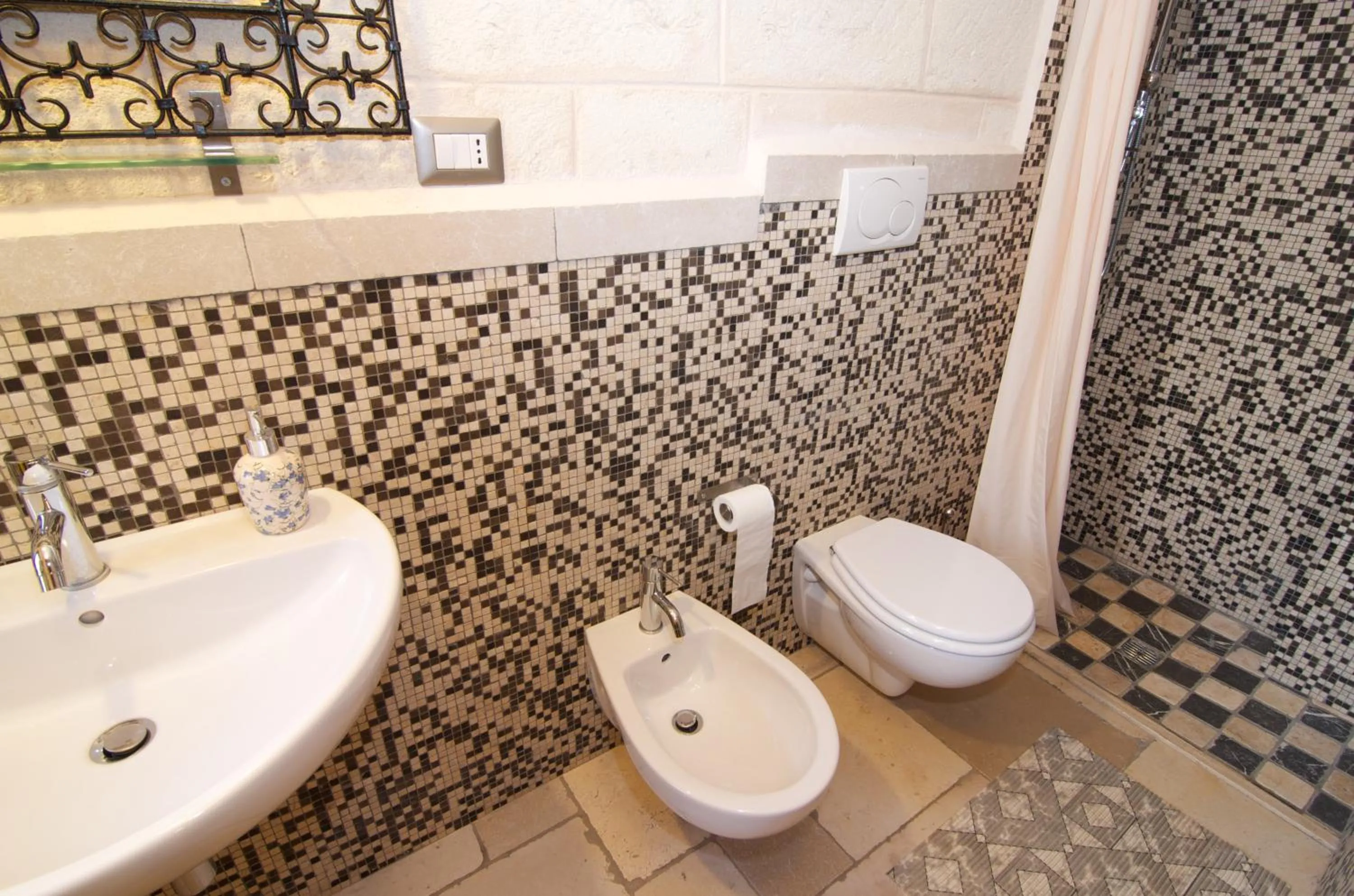 Bathroom in Relais Villa Lucia