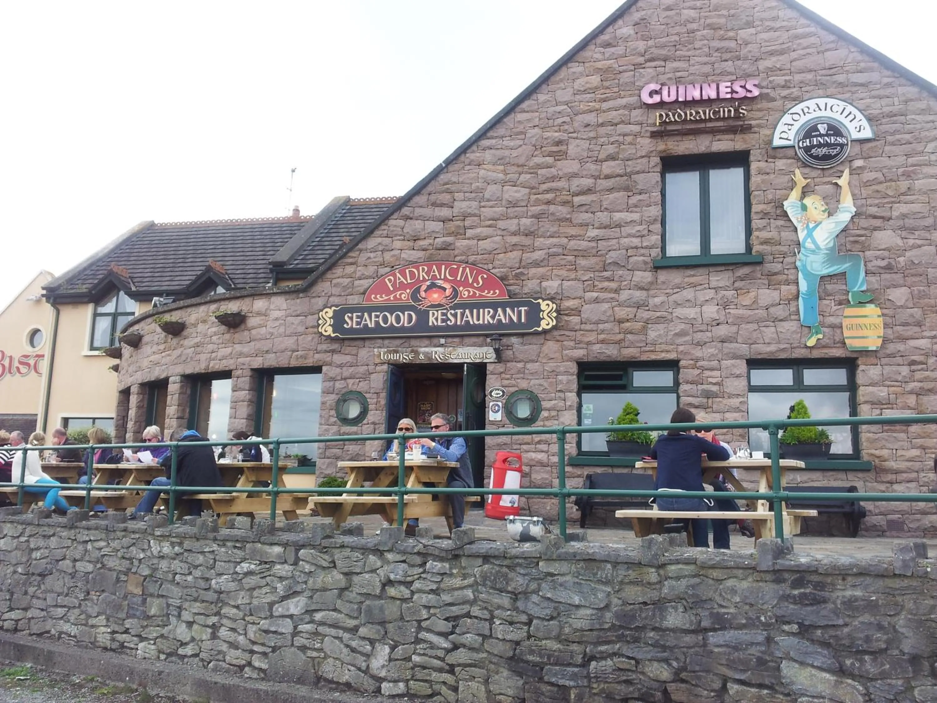 Property building in Padraicins