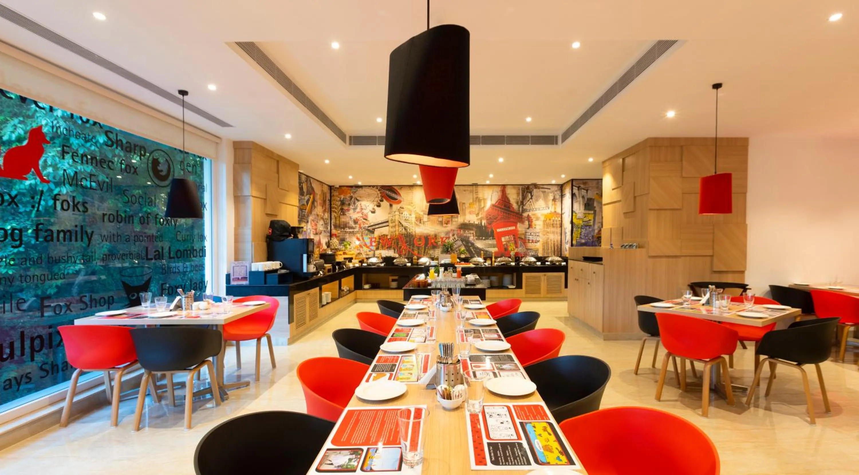 Restaurant/places to eat in Red Fox by Lemon Tree Hotels, Dehradun